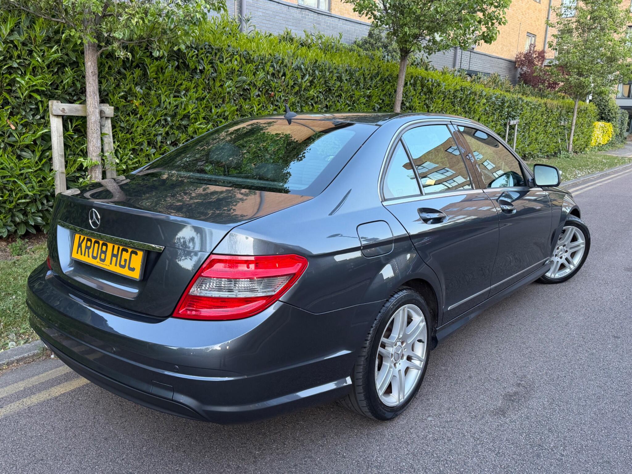Mercedes-Benz C-Class view 11