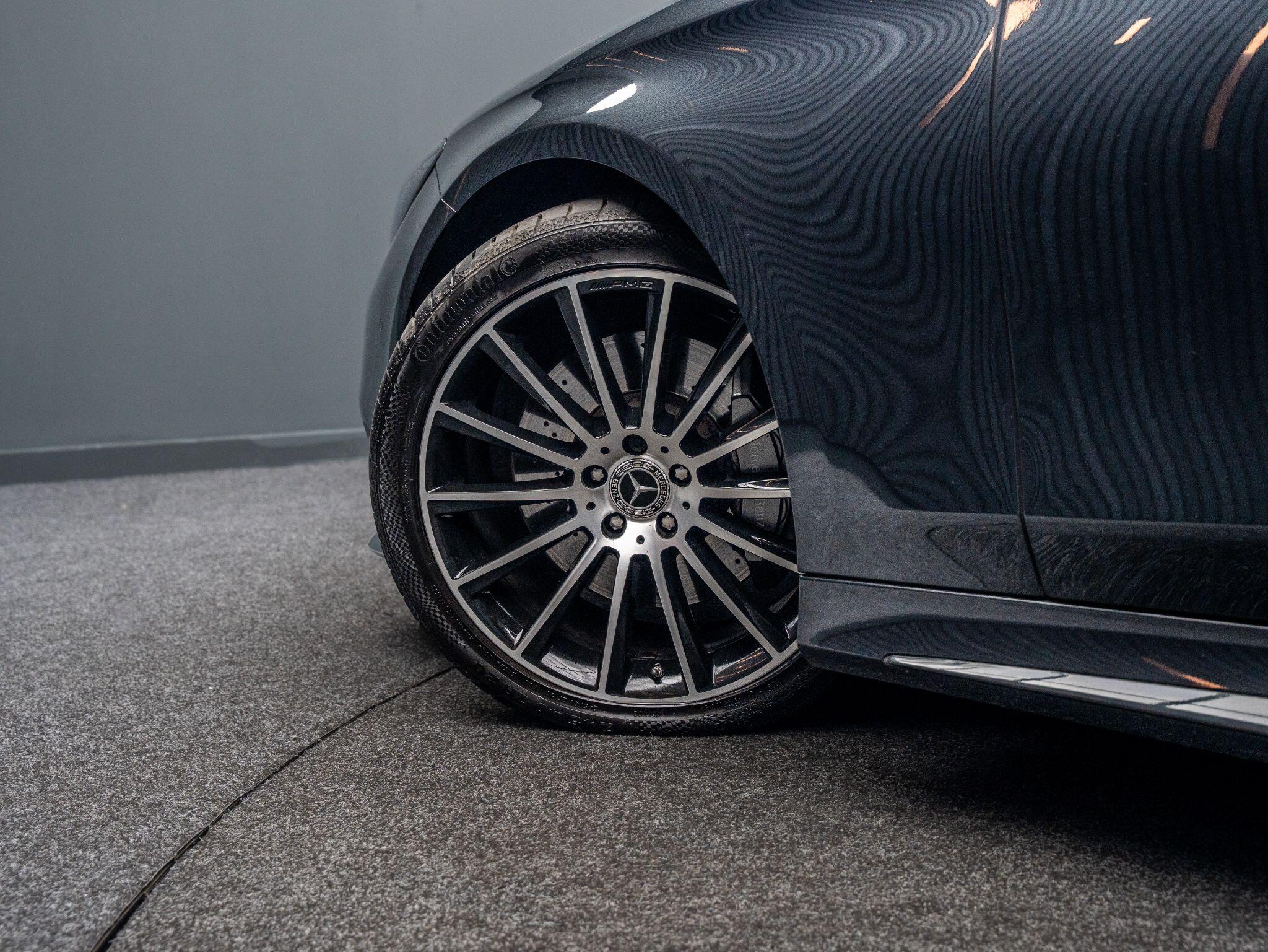 Mercedes-Benz S-Class view 28