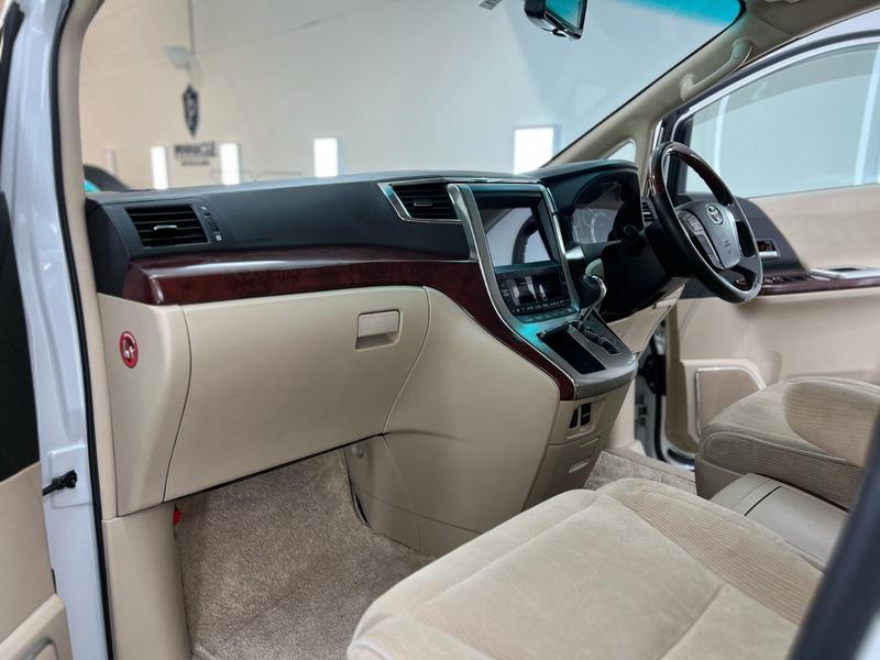 2009 Toyota Alphard image 20