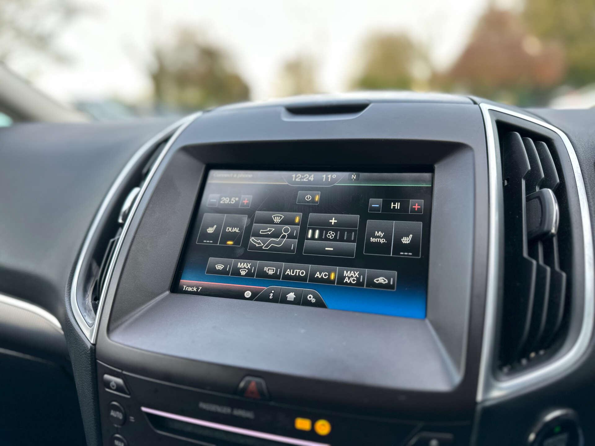 Ford S-Max view 20