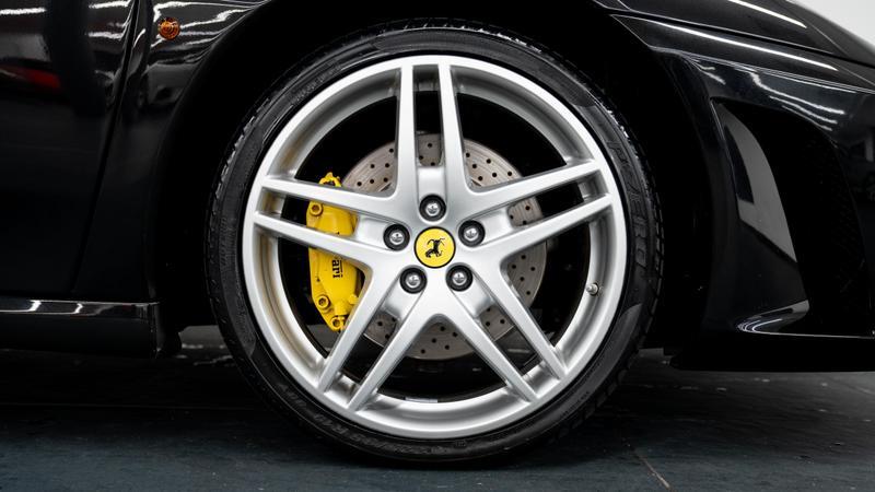 Ferrari F430 view 17