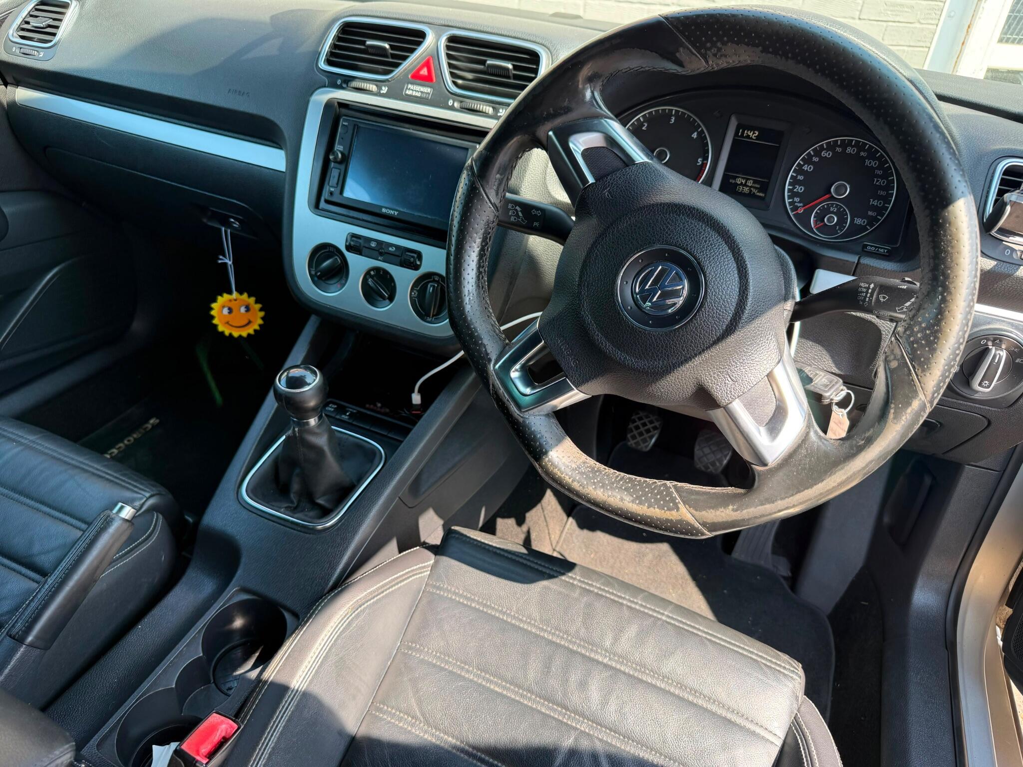 Volkswagen Scirocco view 3
