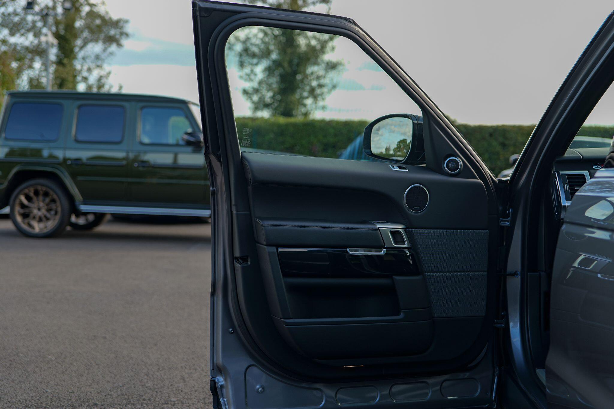 Land Rover Range Rover Sport view 31