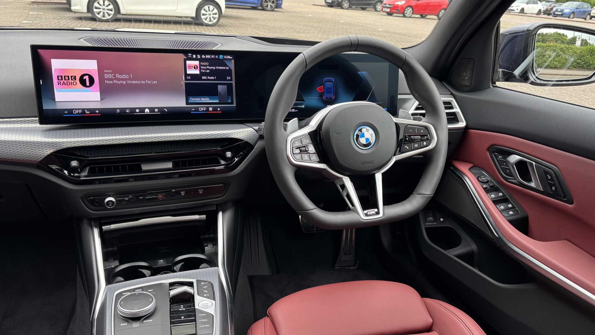 BMW 3 Series view 5