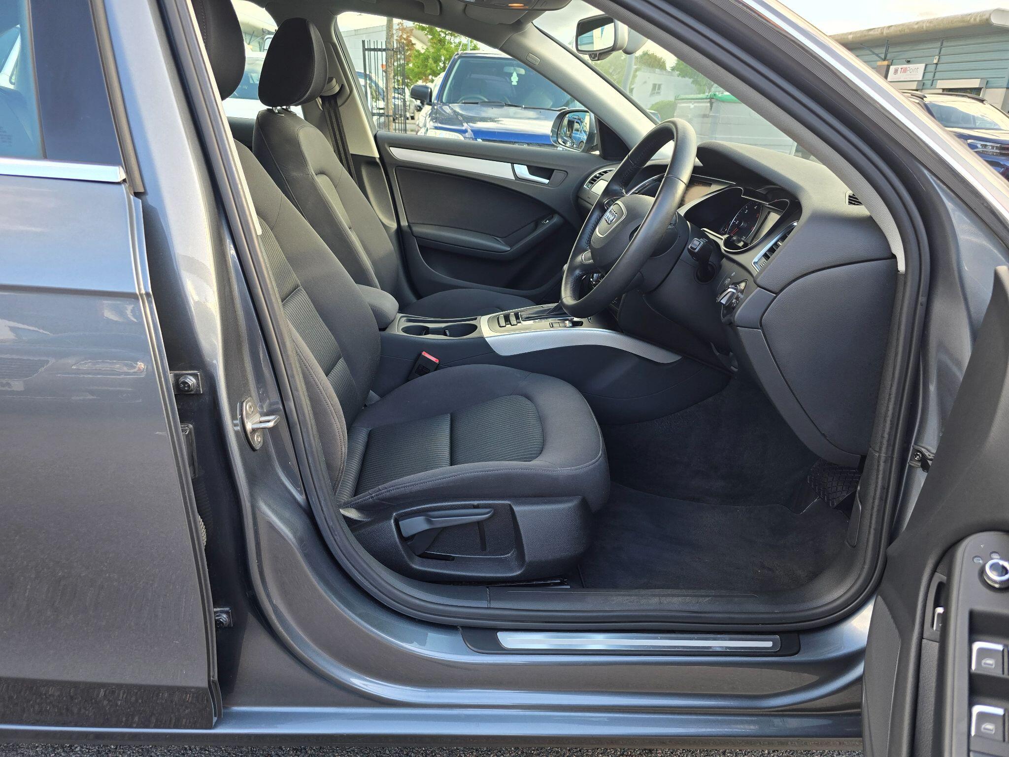 Audi A4 view 33