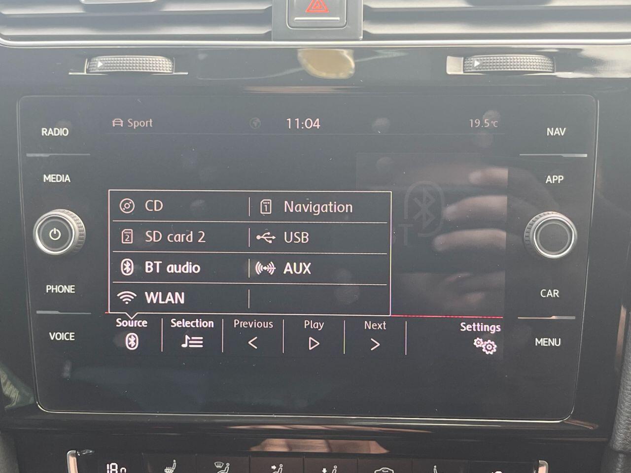 Volkswagen Golf view 23