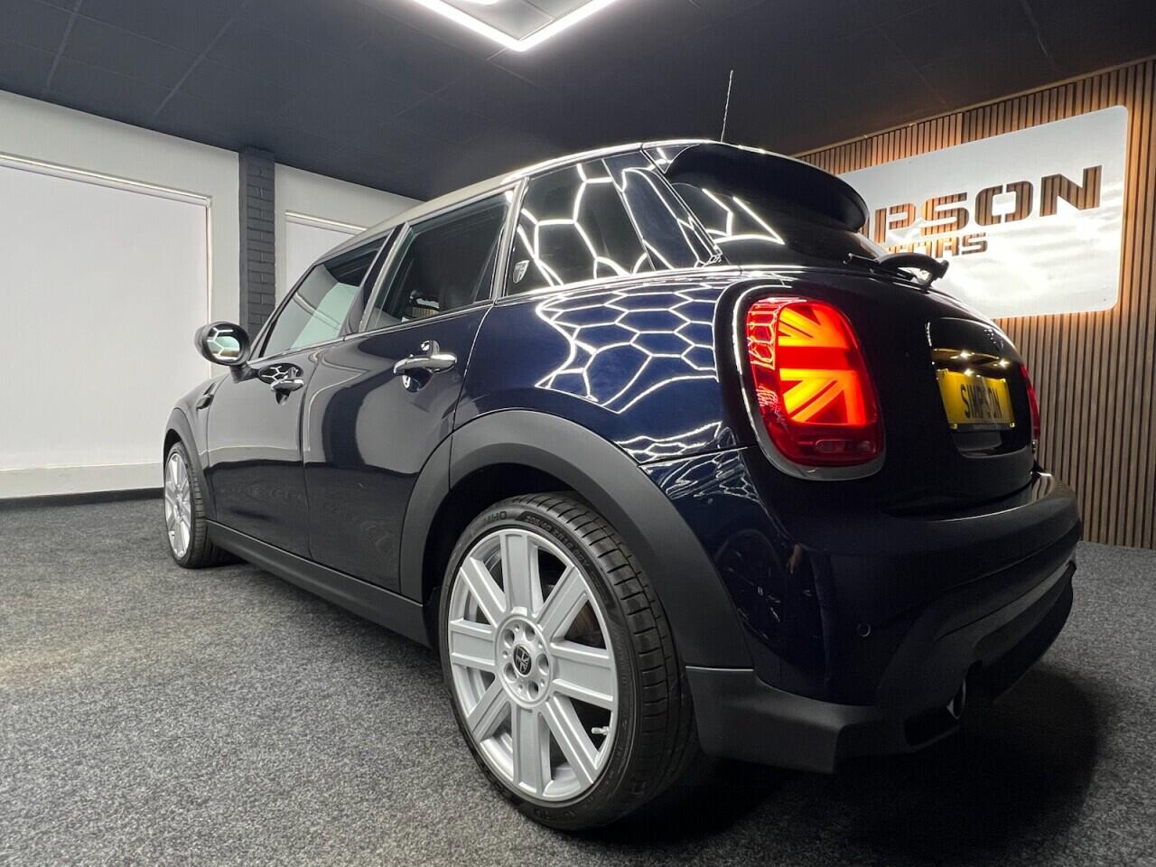 Mini Hatch view 4
