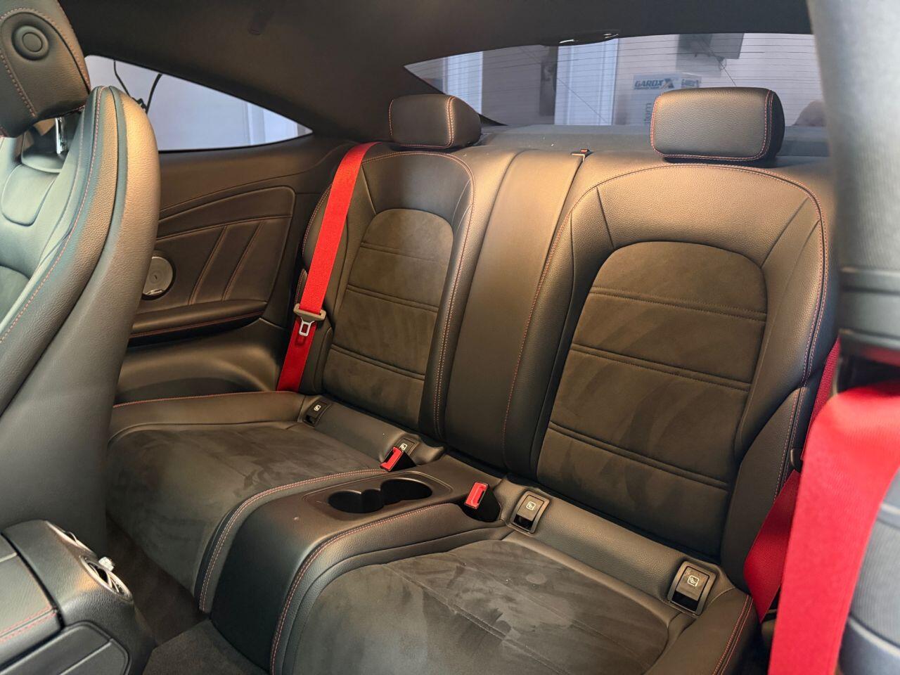 Mercedes-Benz C-Class view 28