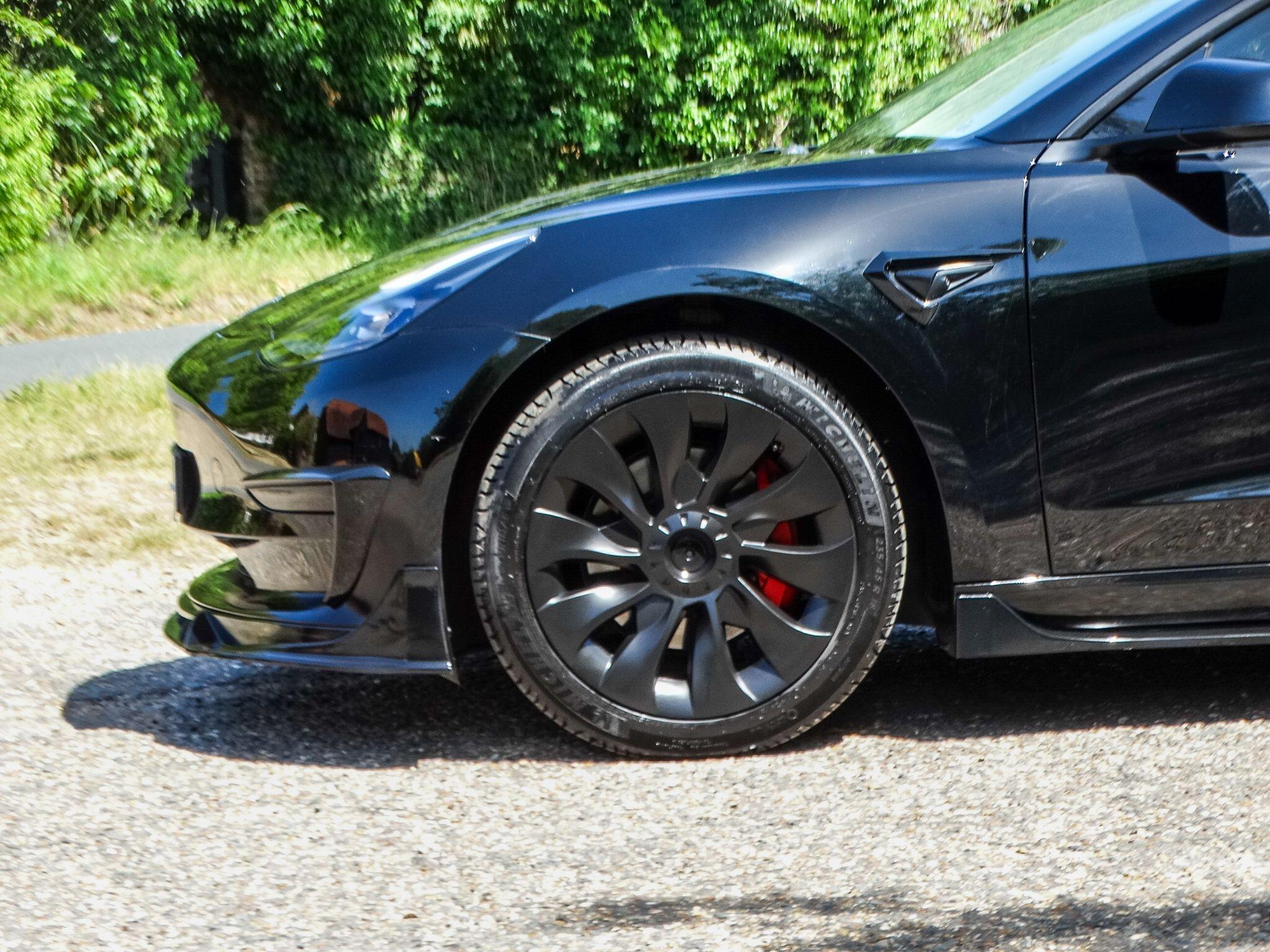 Tesla Model 3 view 37