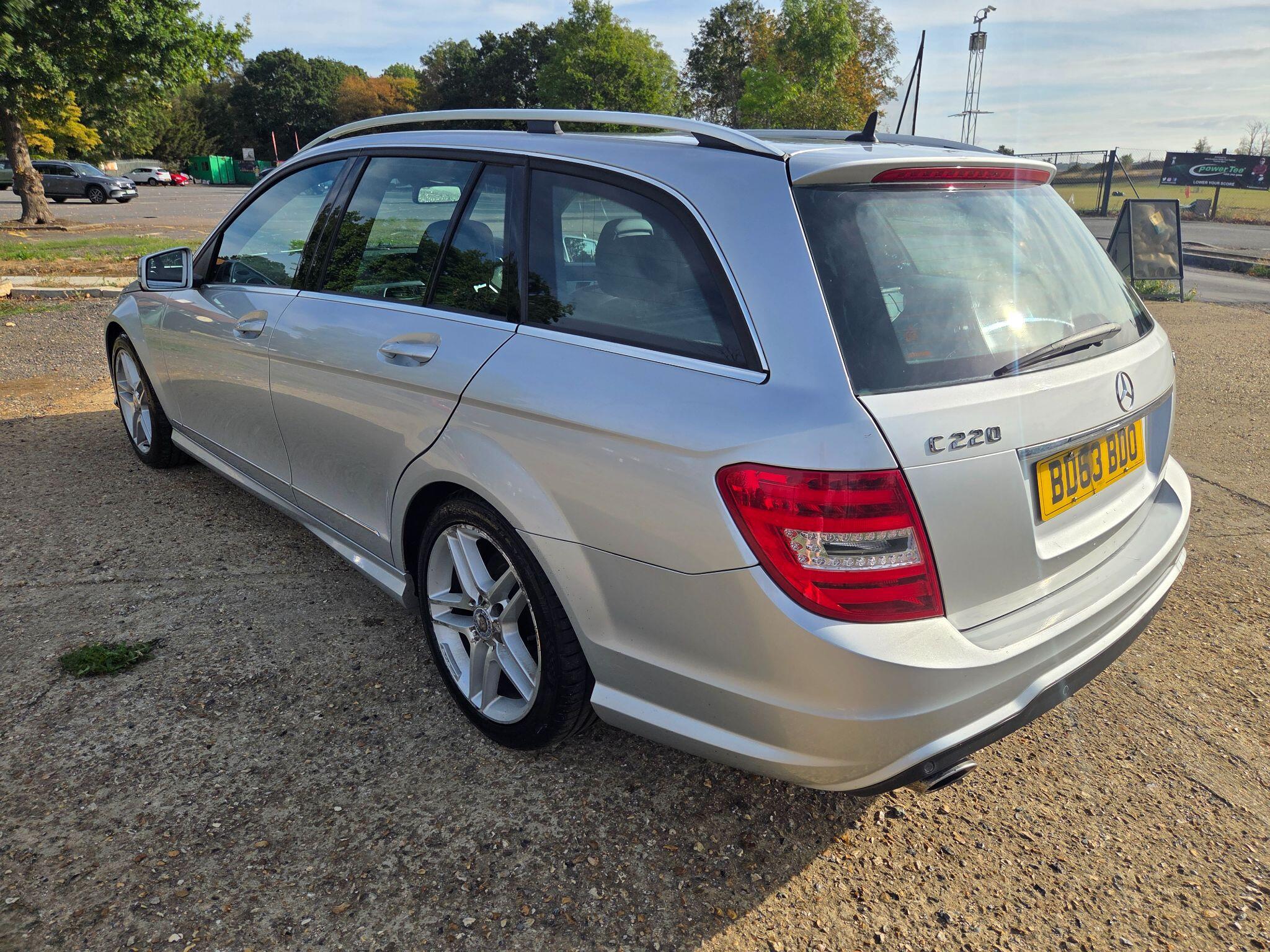 Mercedes-Benz C-Class view 5