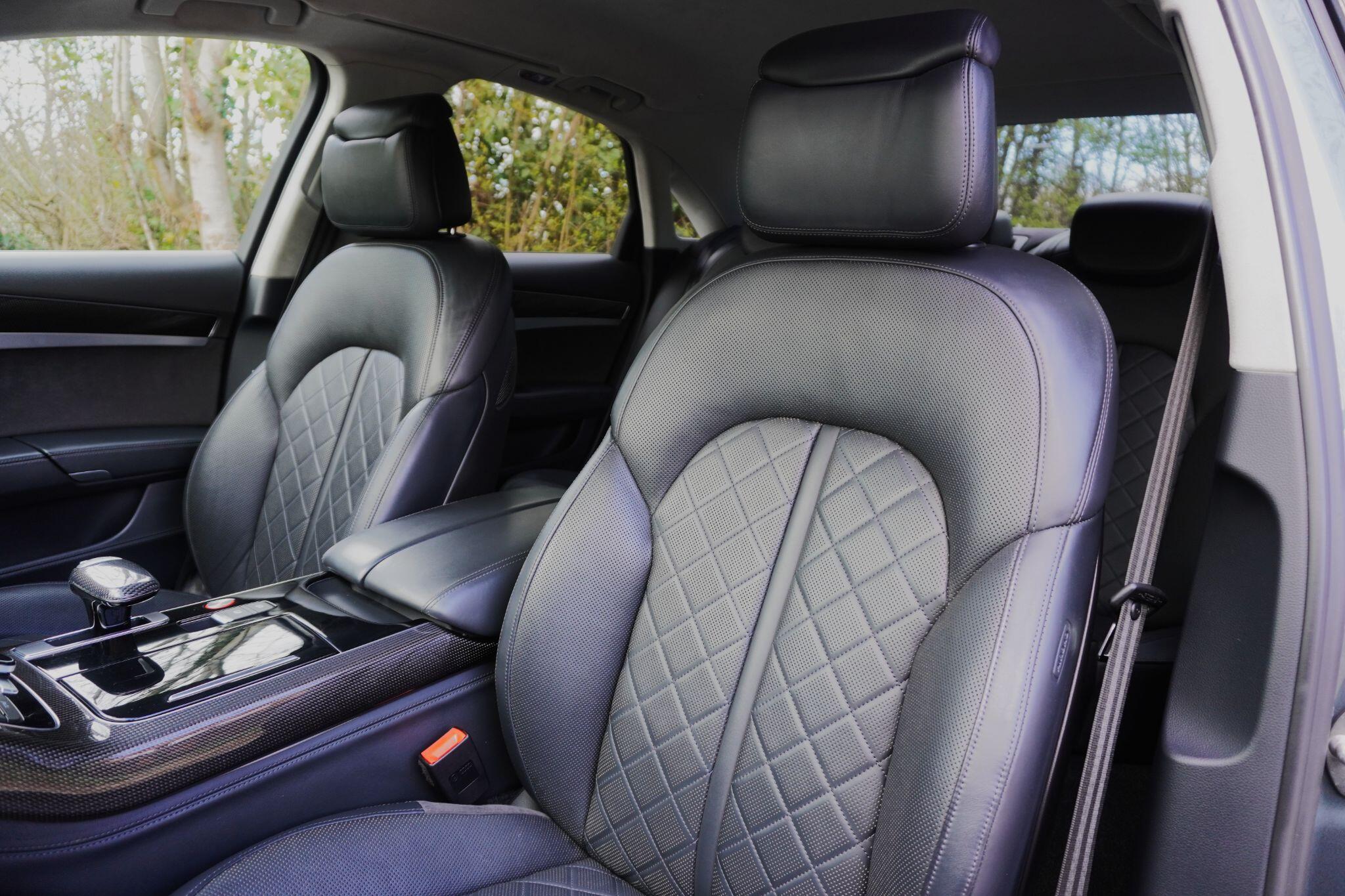 Audi S8 view 61