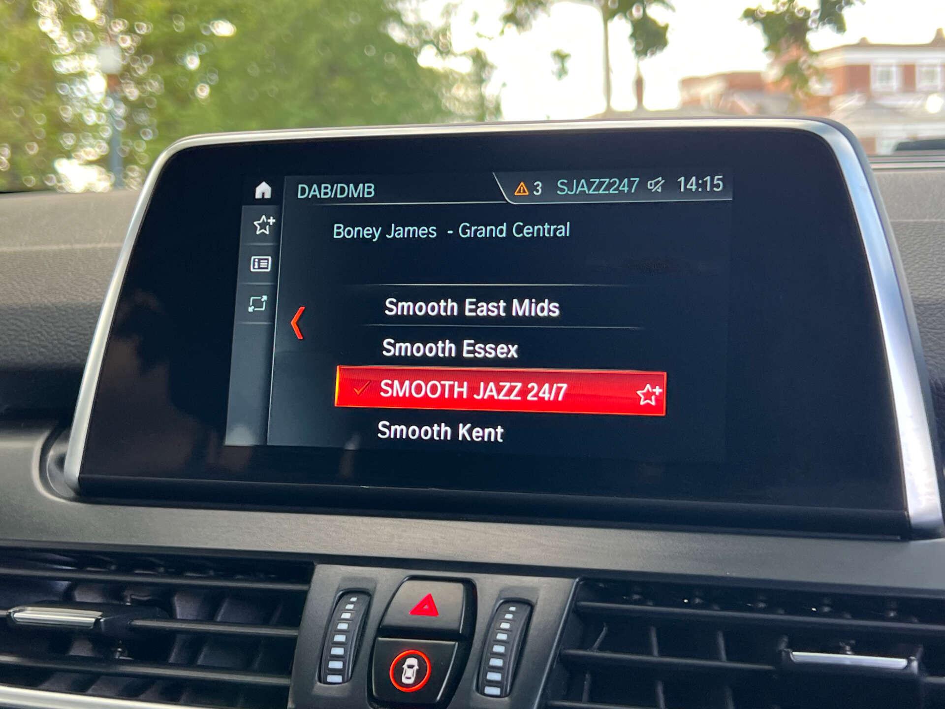 BMW 2 Series view 44