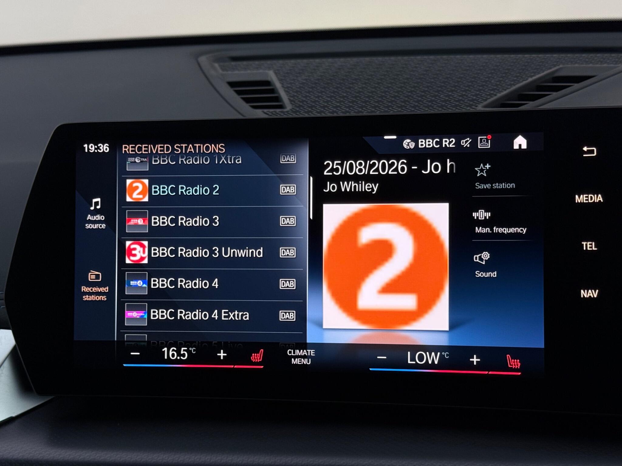 BMW Ix1 view 25