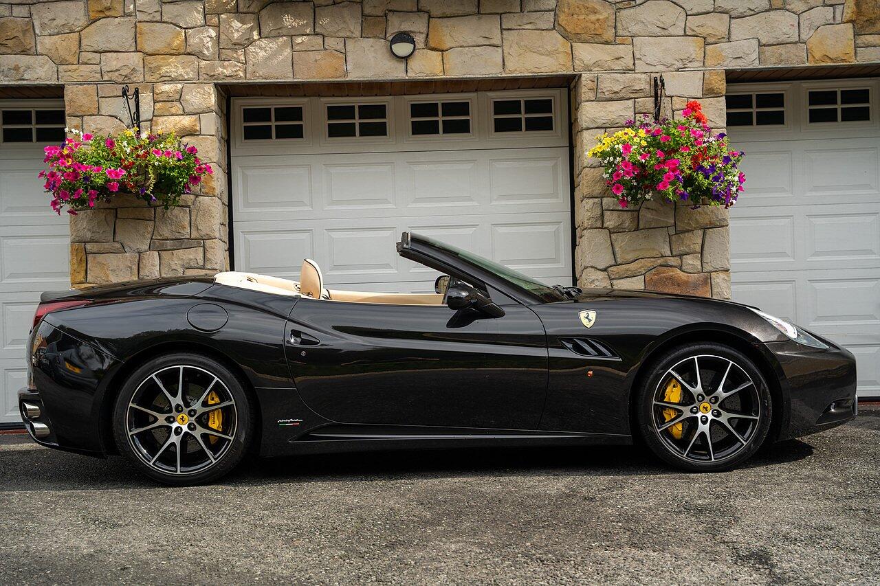 Ferrari California view 2