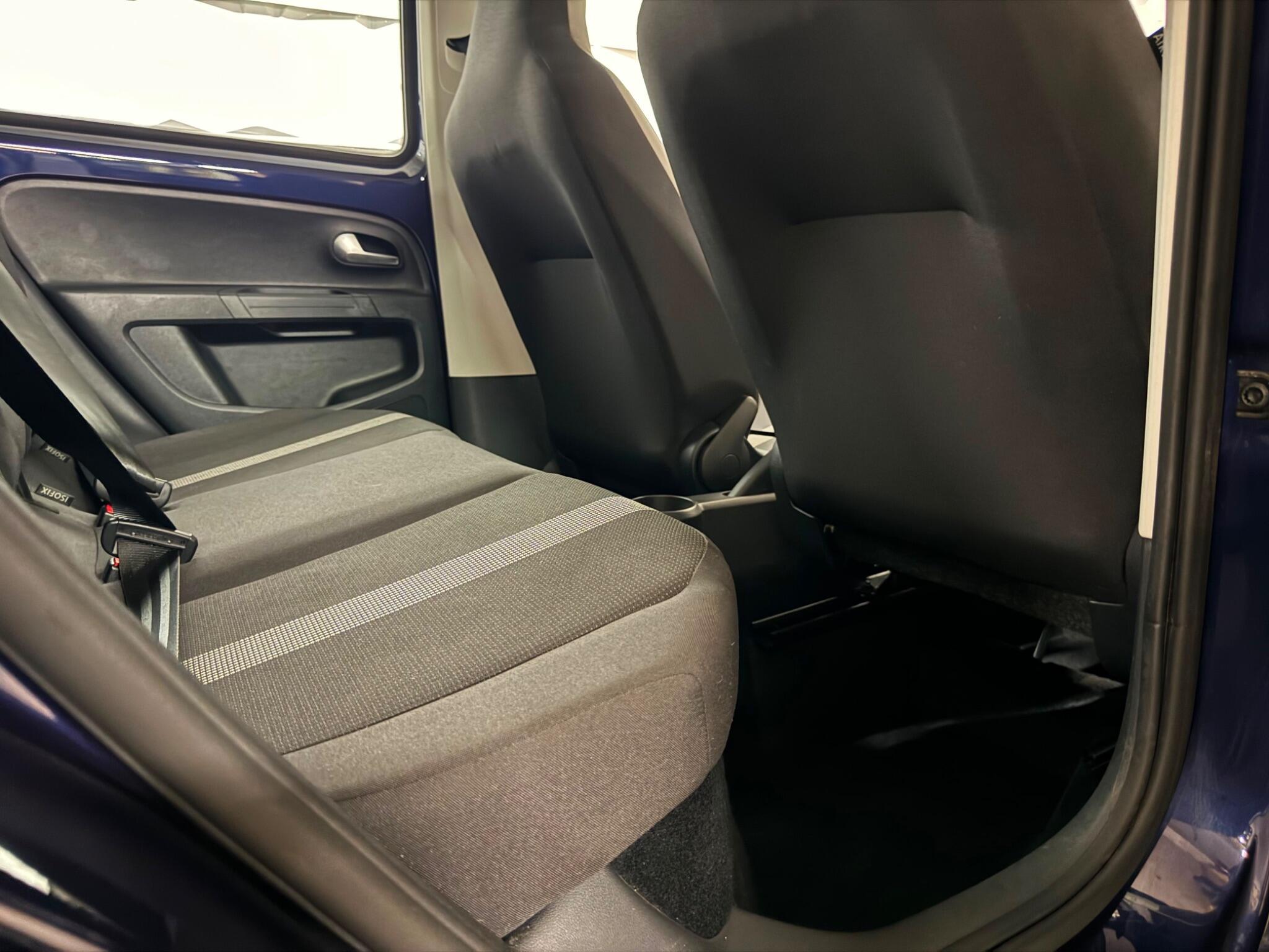 Volkswagen Up! view 15