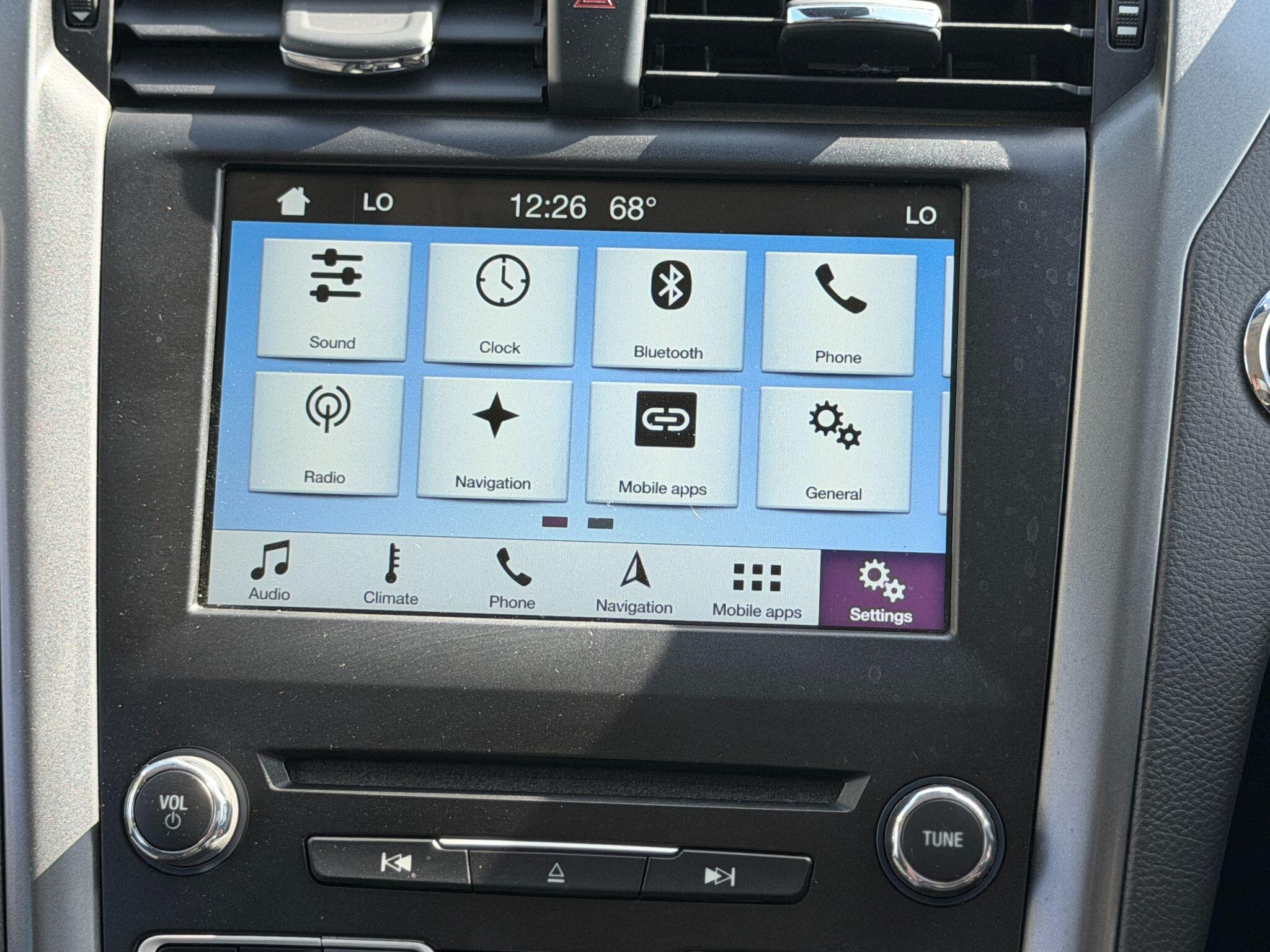 Ford Mondeo view 43