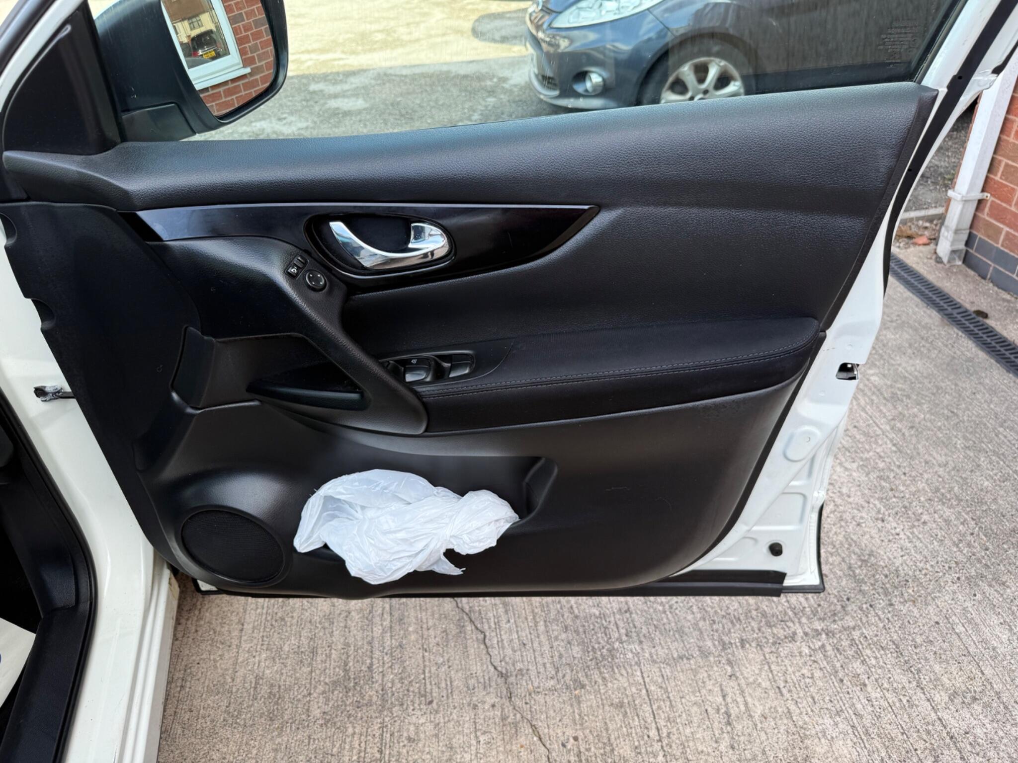 Nissan Qashqai view 27