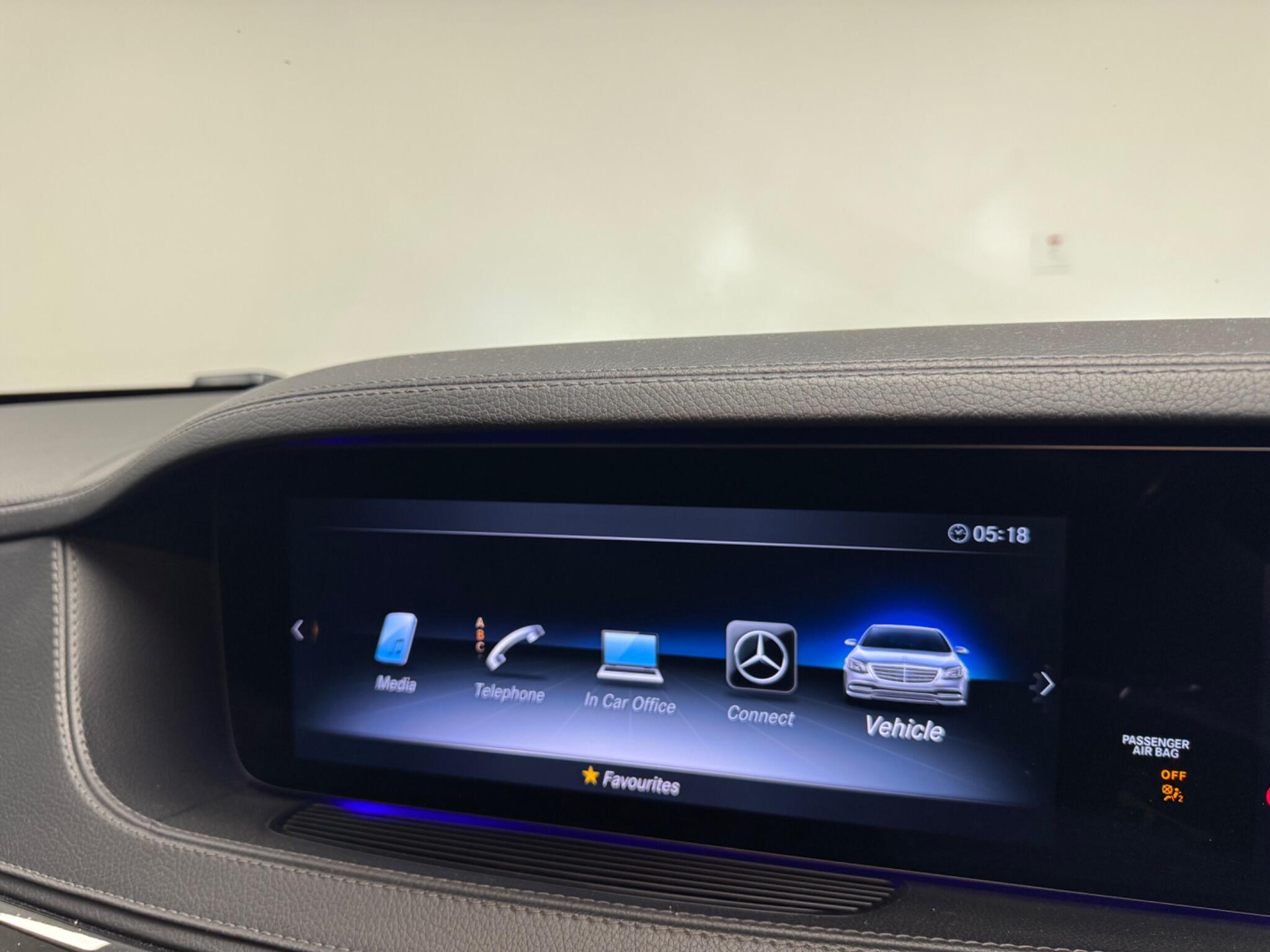Mercedes-Benz S-Class view 19