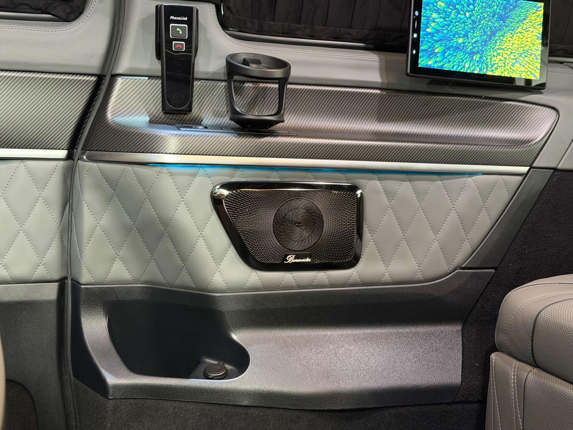 Mercedes-Benz V Class view 35