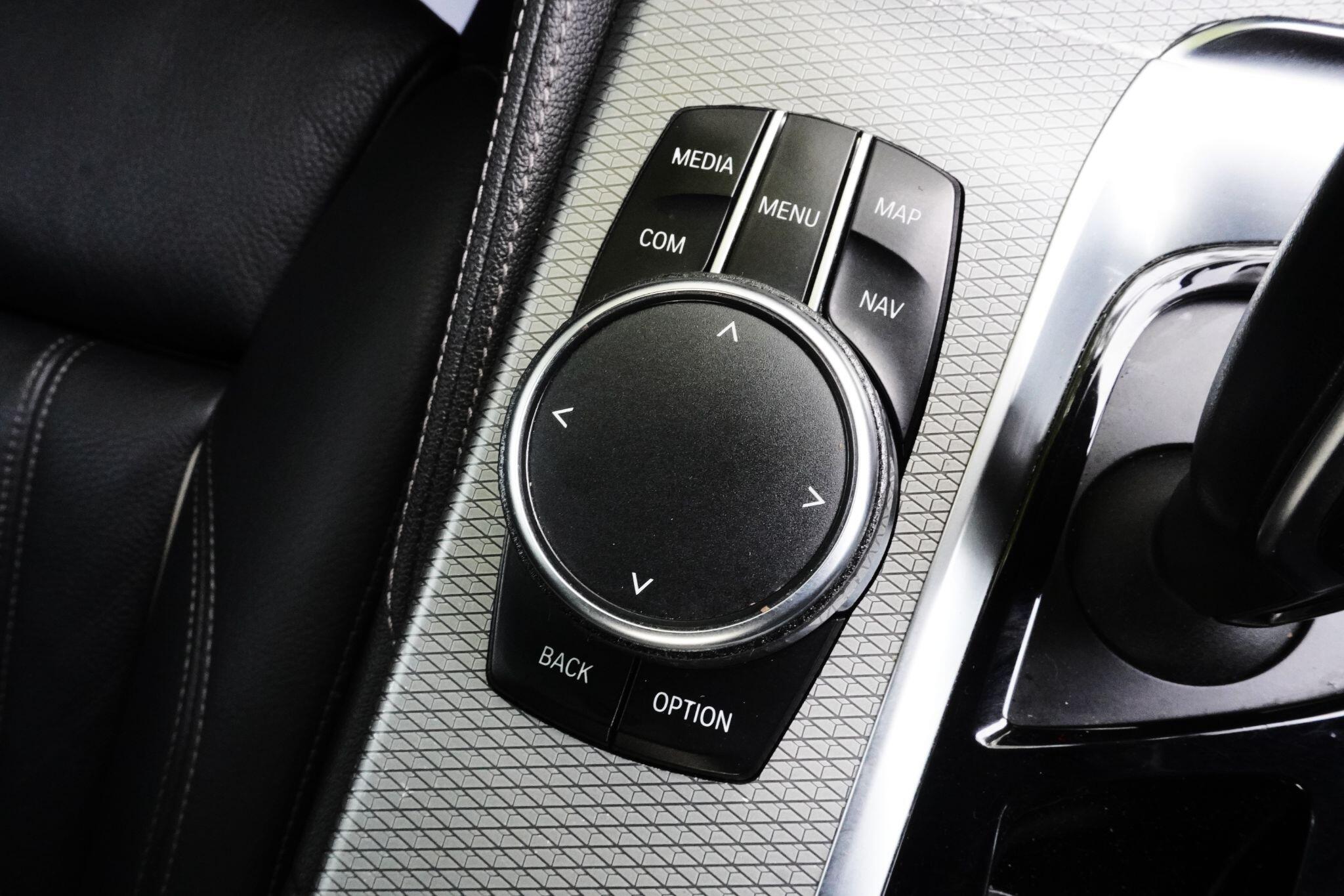 BMW 5 Series view 44