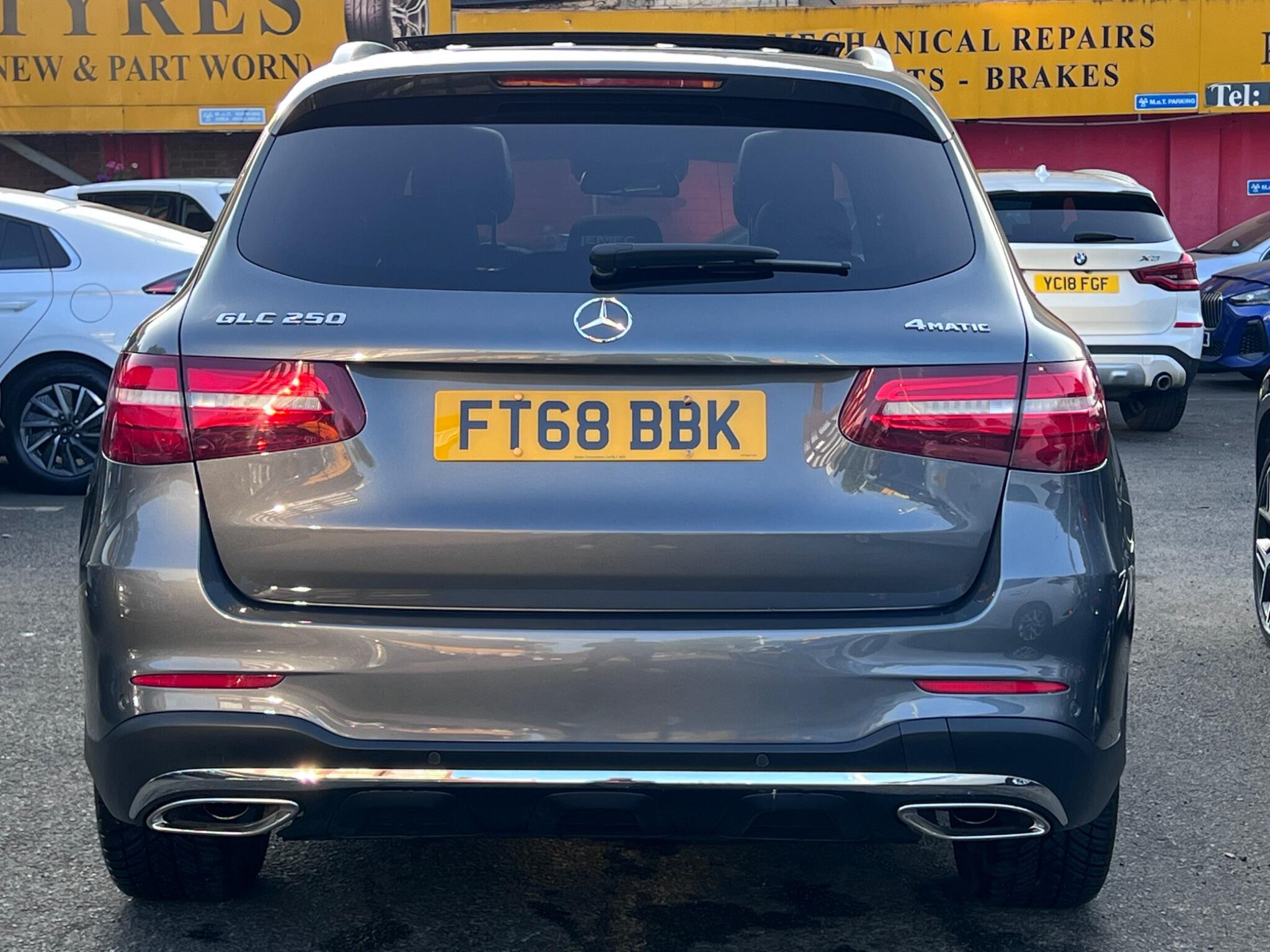 Mercedes-Benz GLC view 12