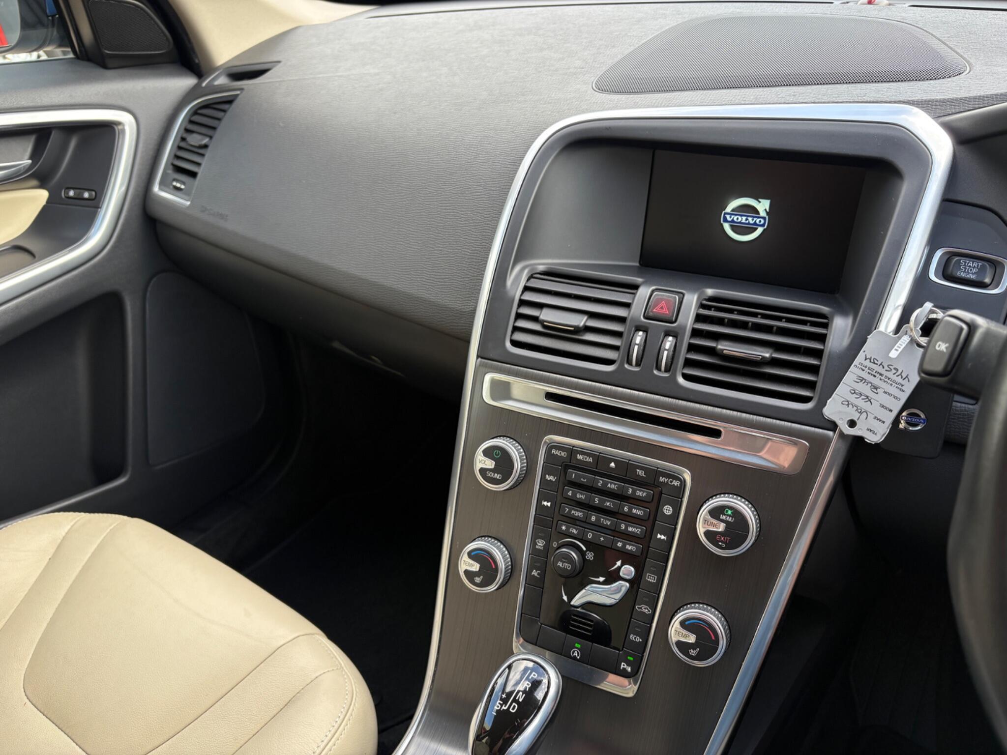 Volvo XC60 view 23
