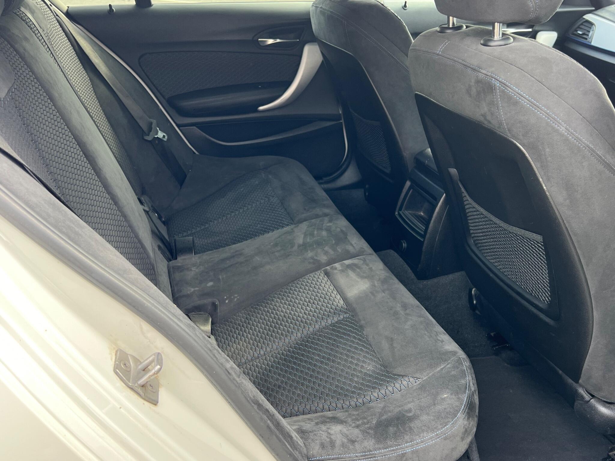 BMW 1 Series view 24