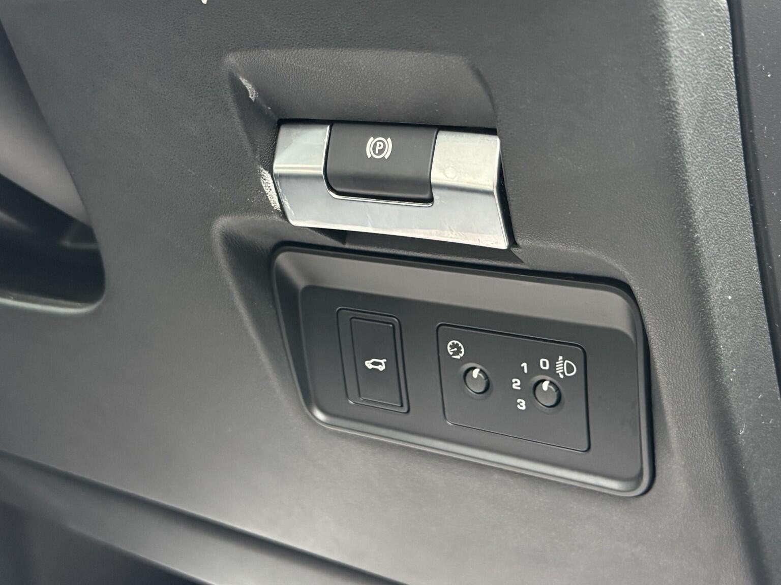 Land Rover Range Rover Evoque view 11