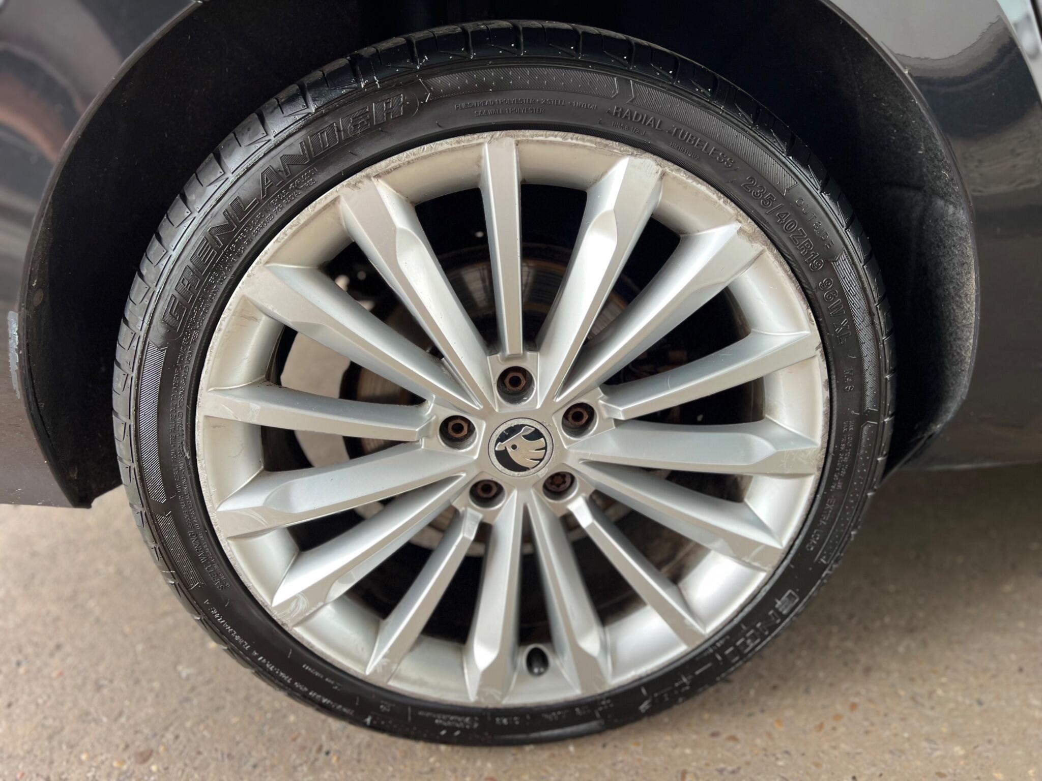 Skoda Superb view 26