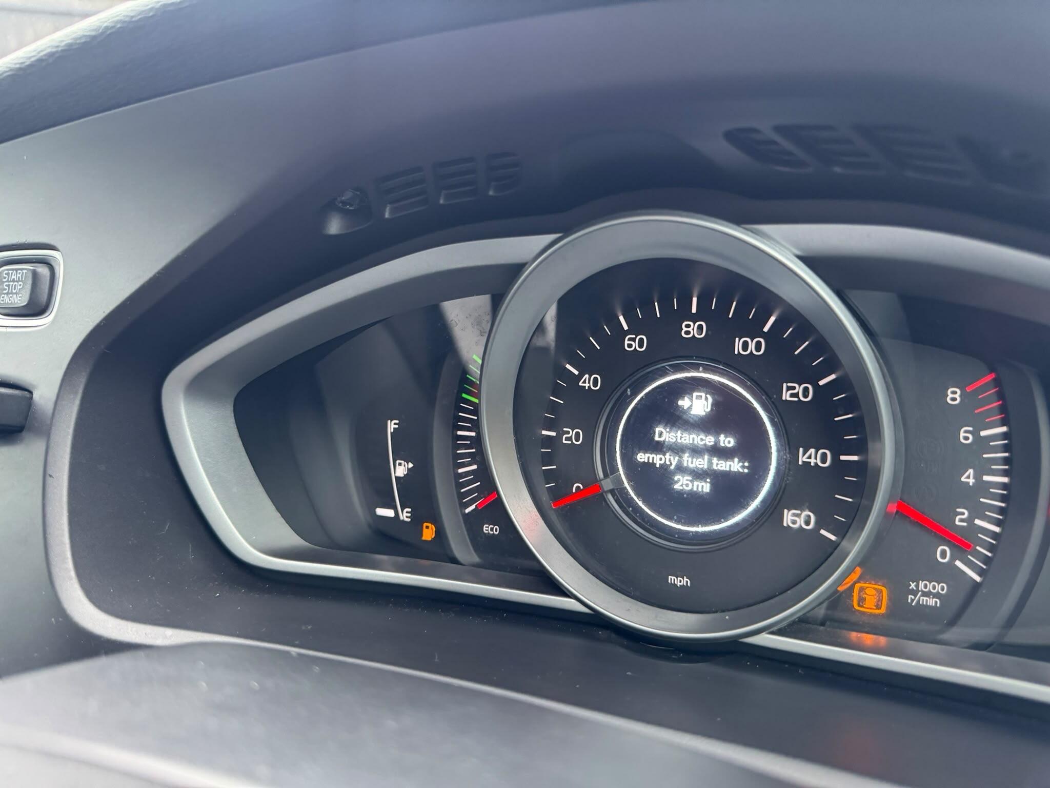 Volvo V40 Cross Country view 76