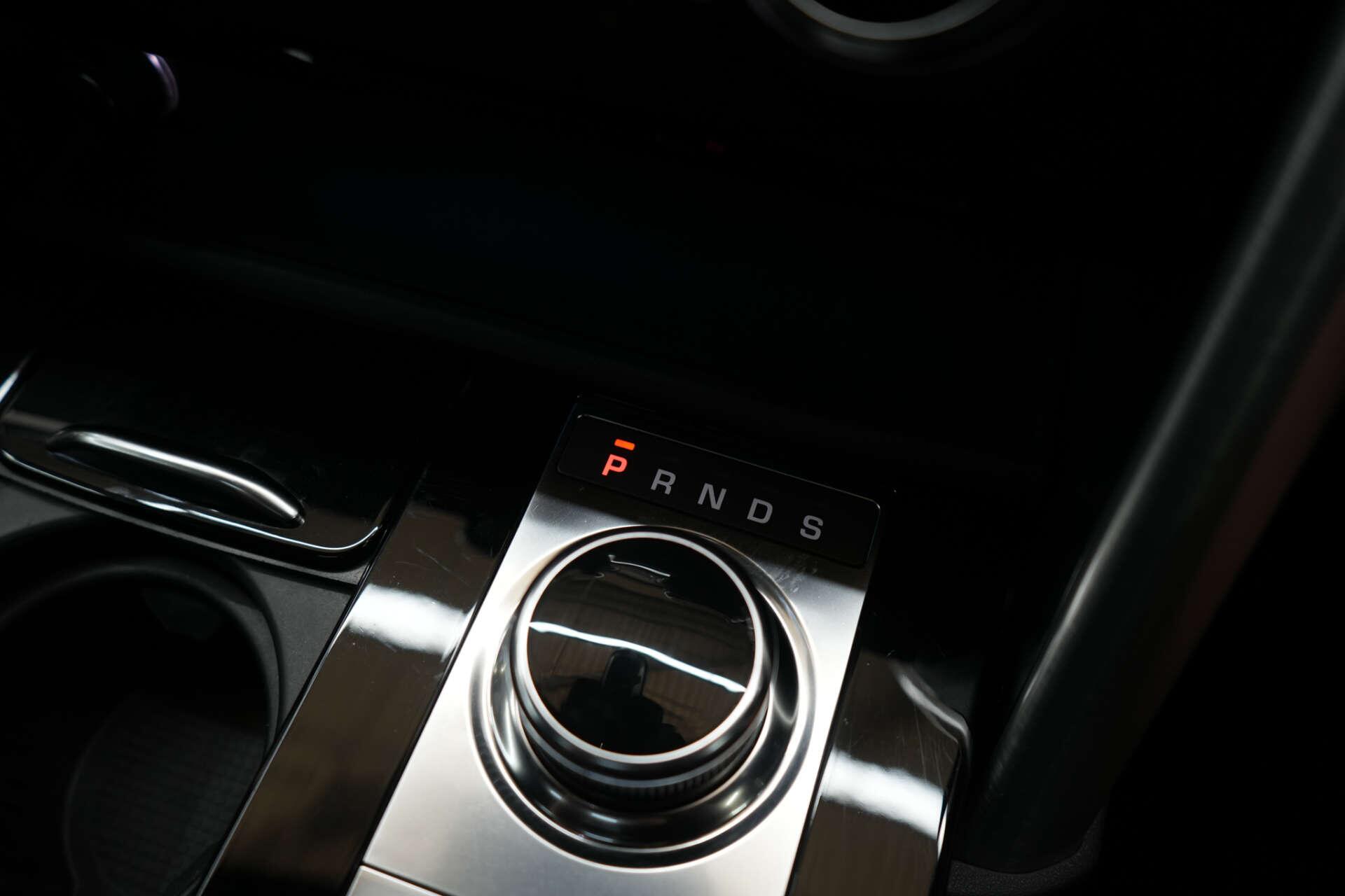 Land Rover Discovery view 29