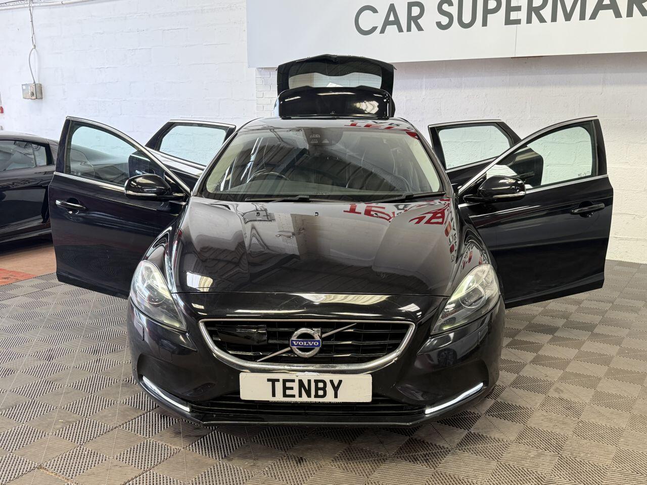Volvo V40 view 9