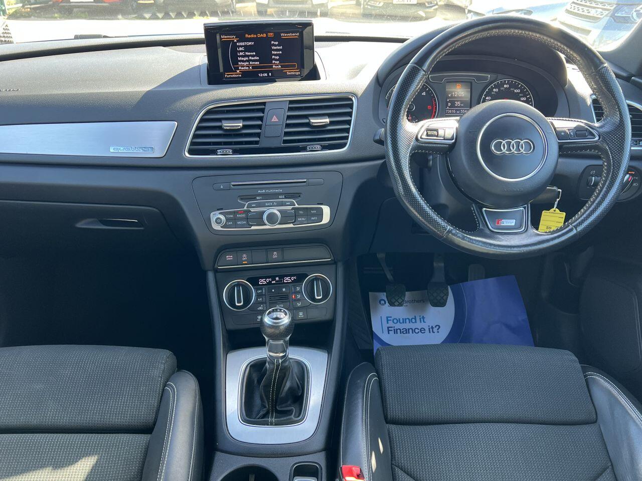 Audi Q3 view 29