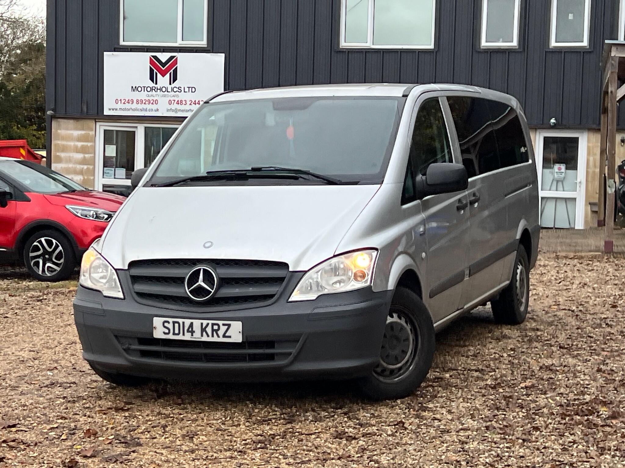 Mercedes-Benz Vito view 3
