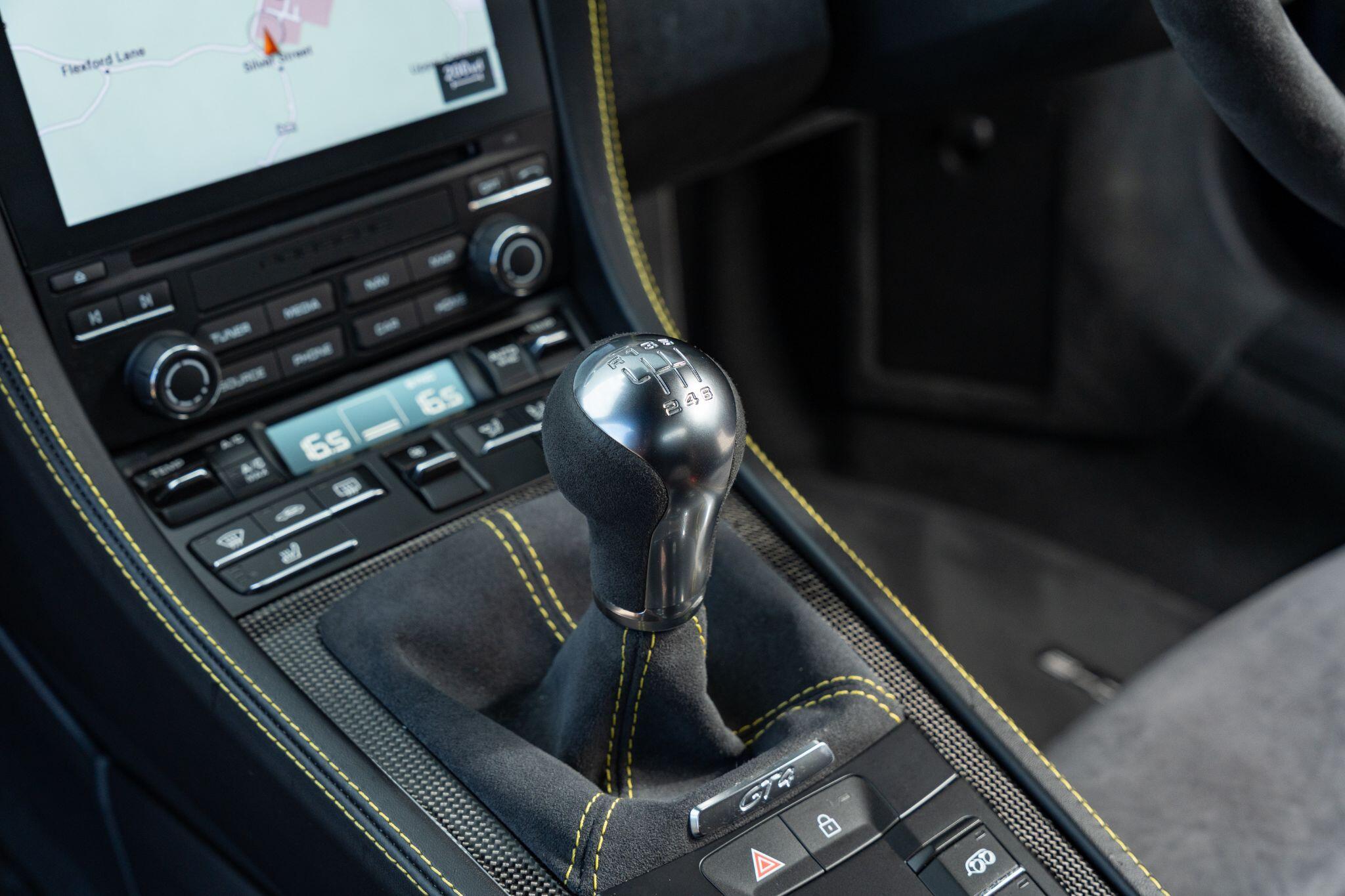 Porsche Cayman view 8