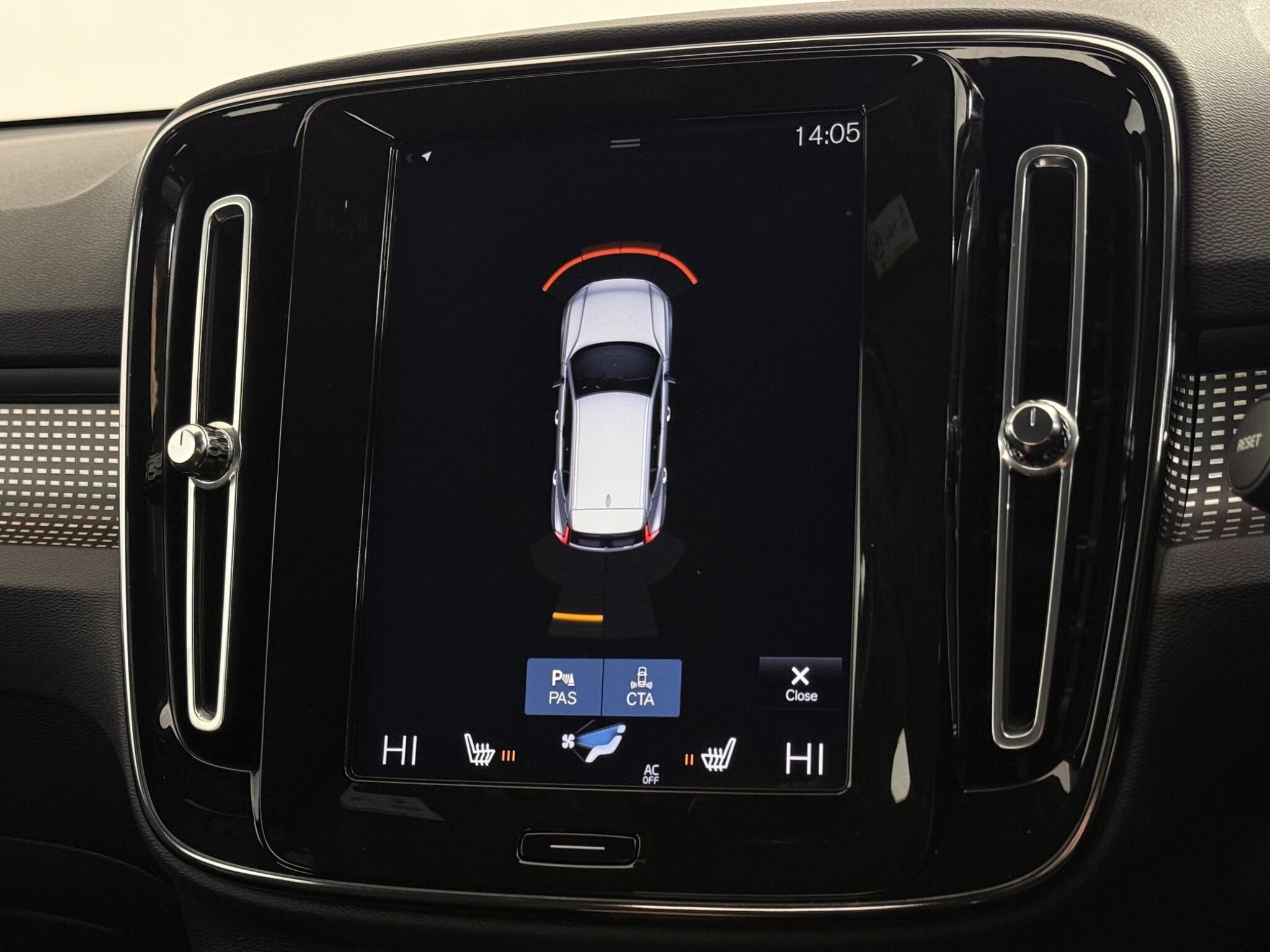 Volvo XC40 view 31