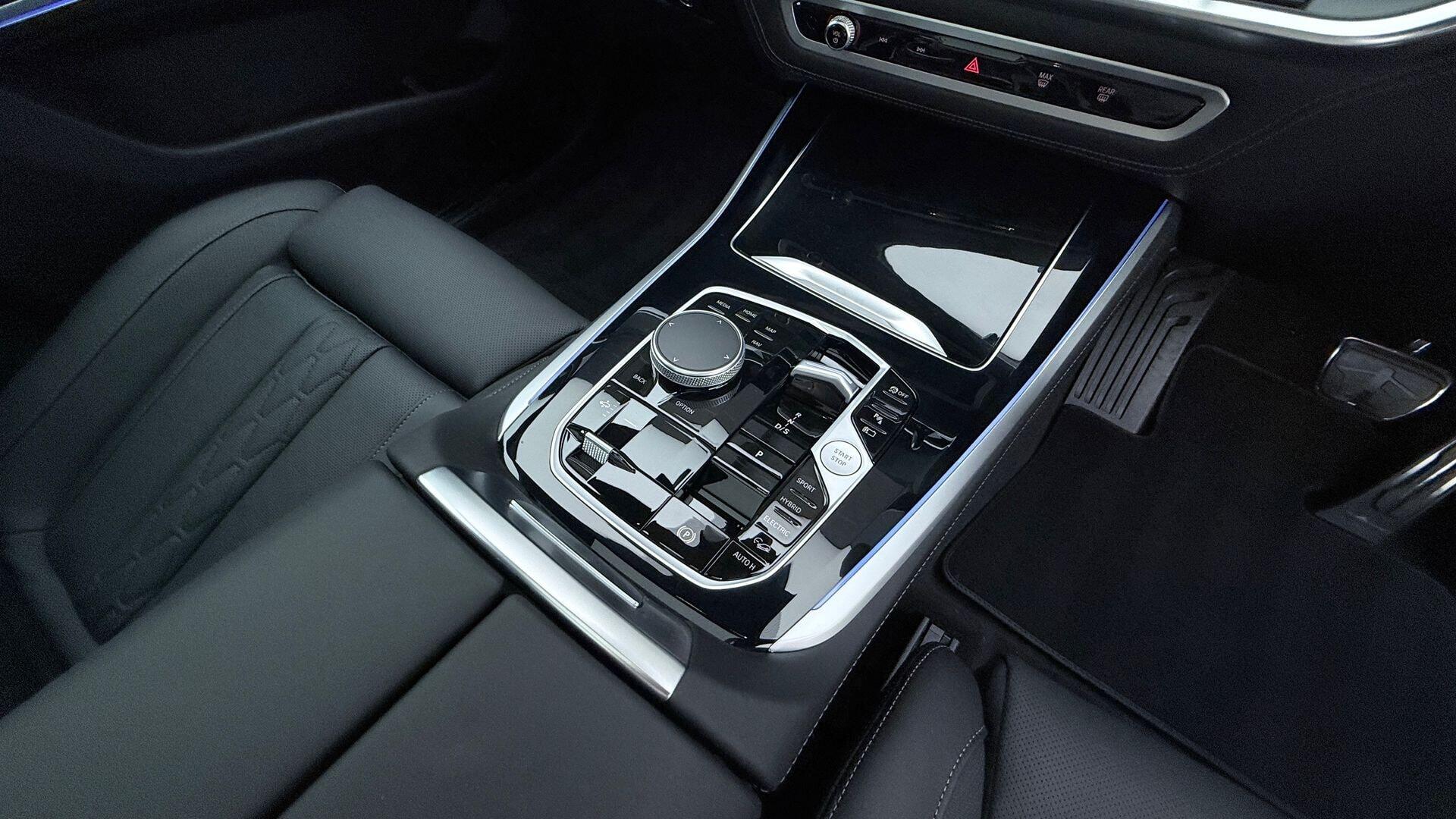 BMW X5 view 10