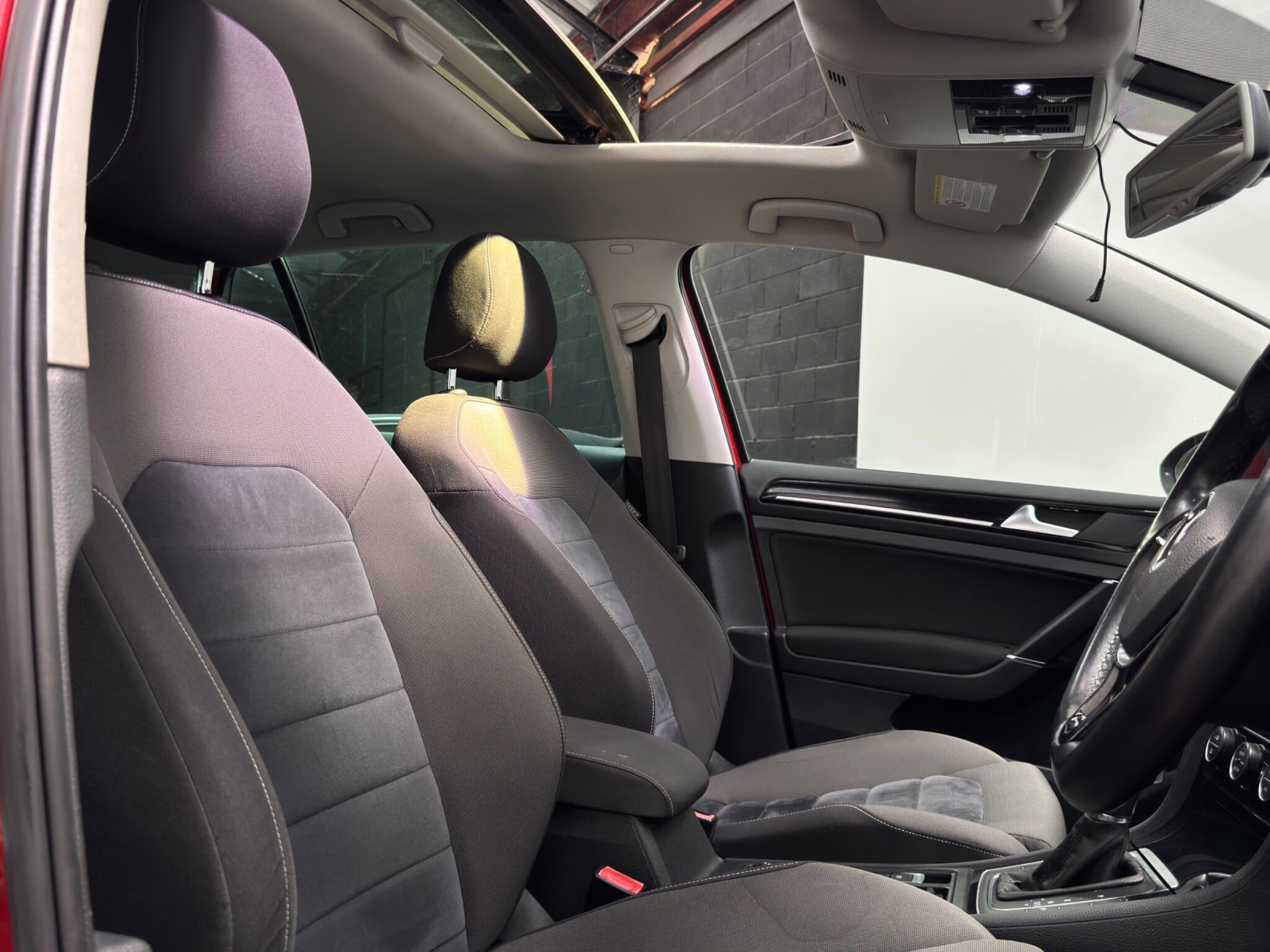 Volkswagen Golf view 14