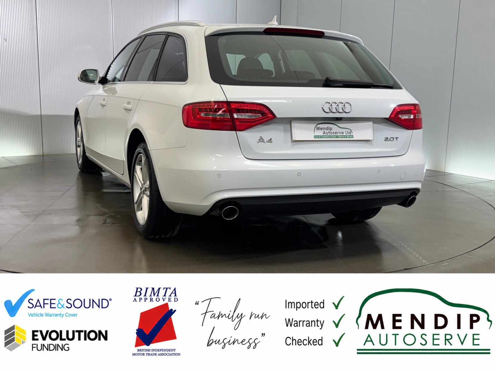 Audi A4 Avant view 16