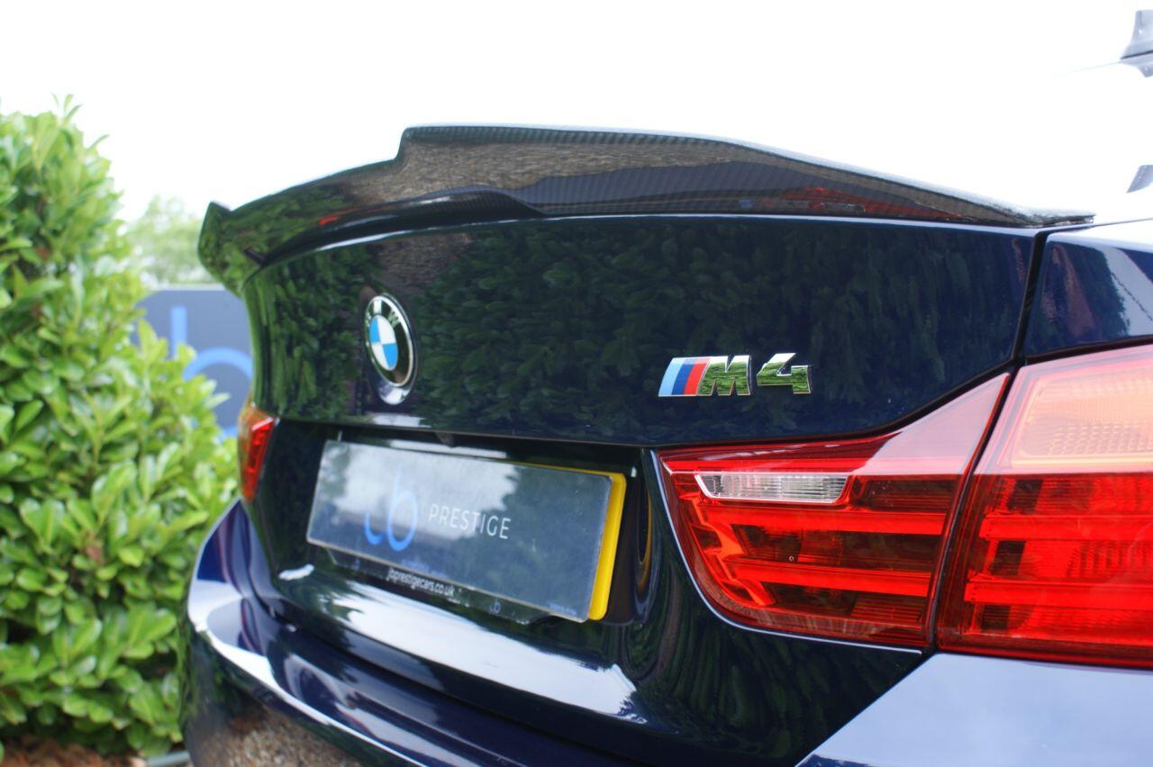 BMW M4 view 23