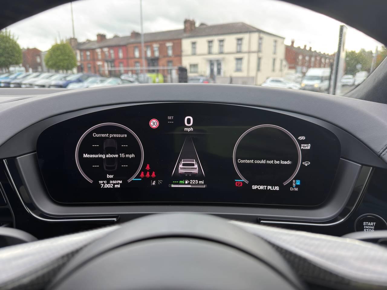 Porsche Cayenne view 21
