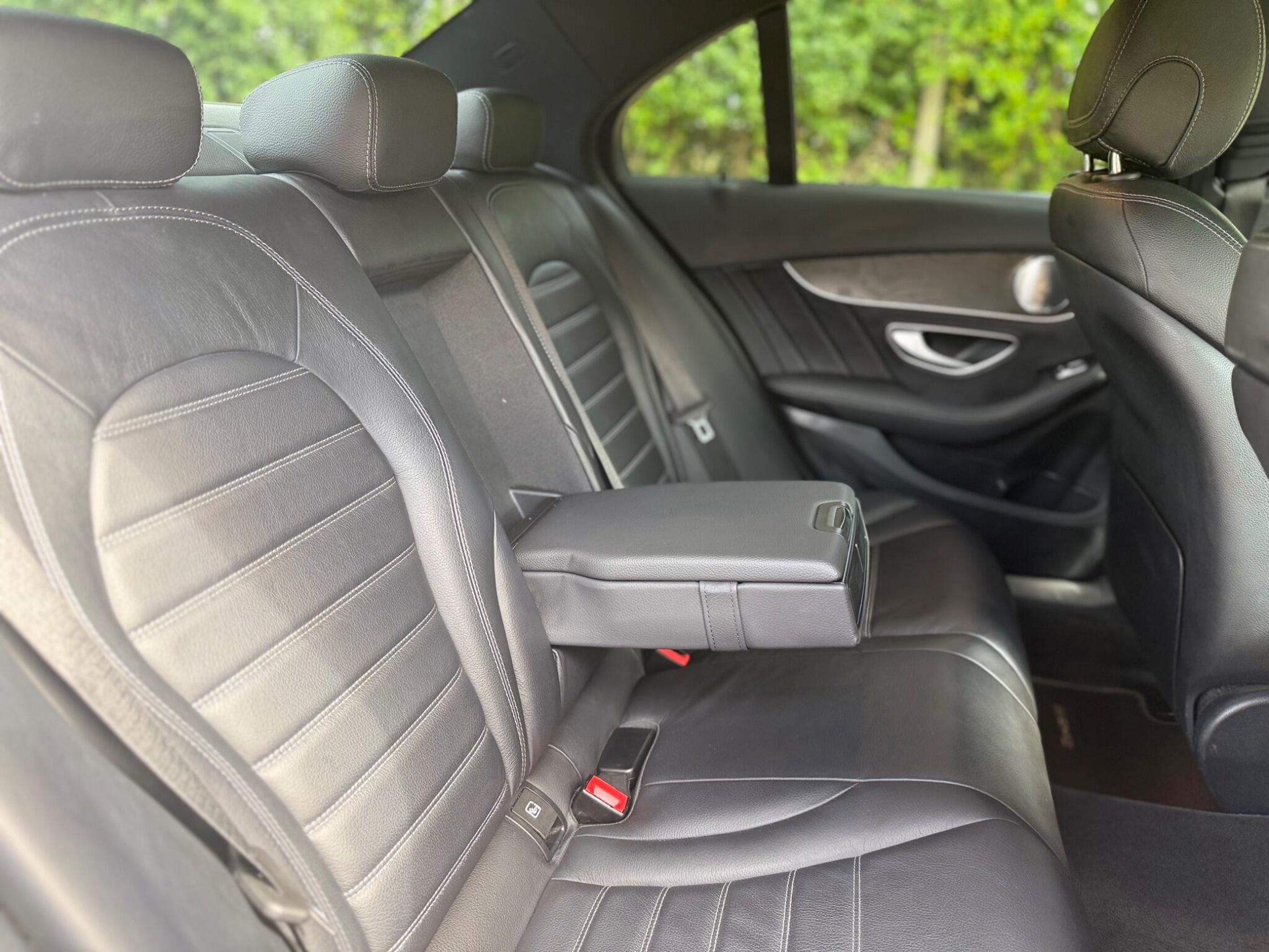 Mercedes-Benz C Class view 13