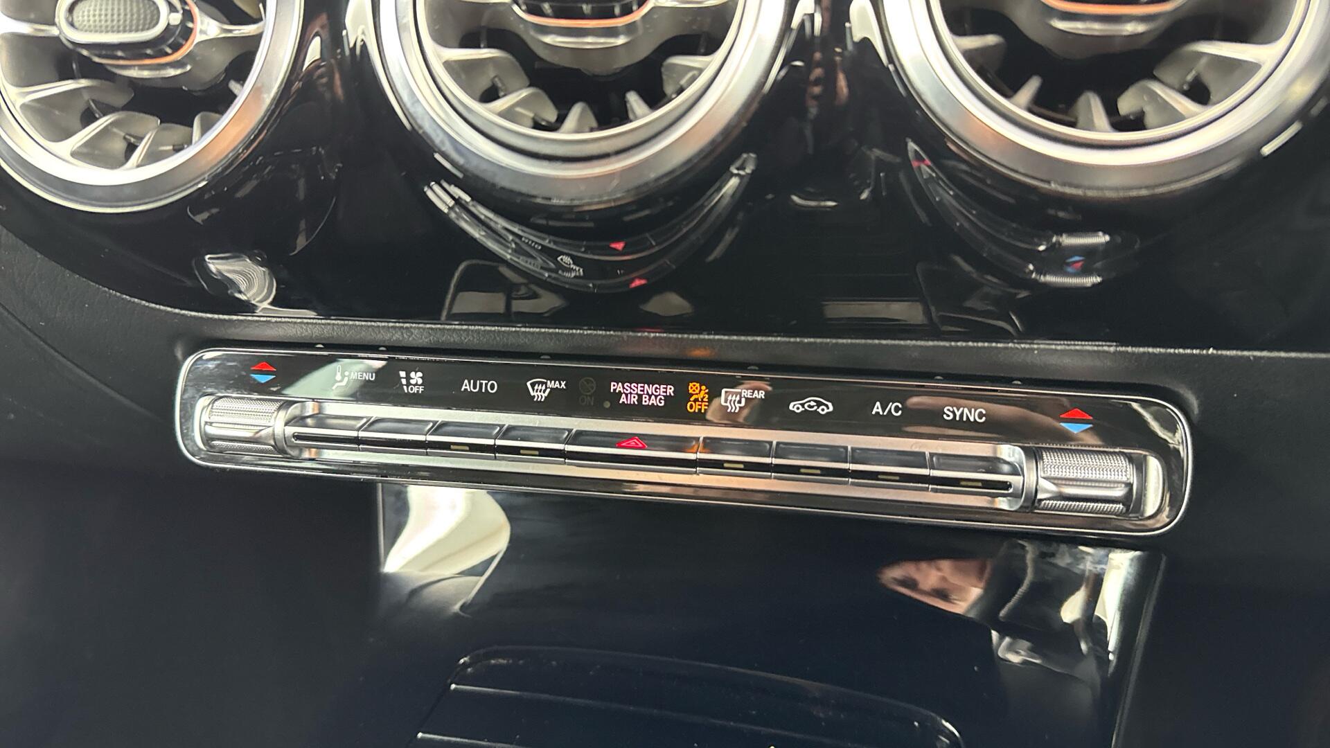 Mercedes-Benz Cla view 36