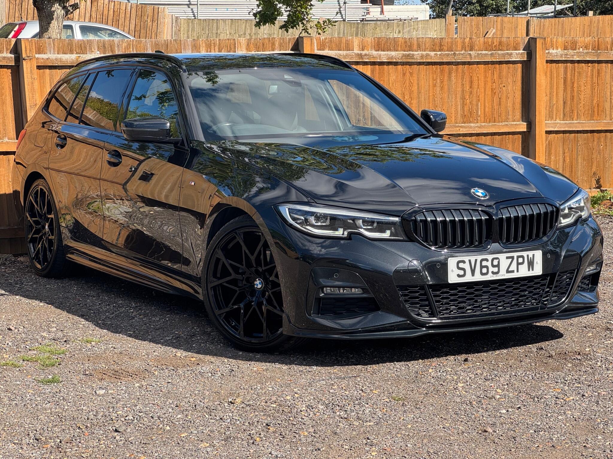 BMW 3 Series view 5
