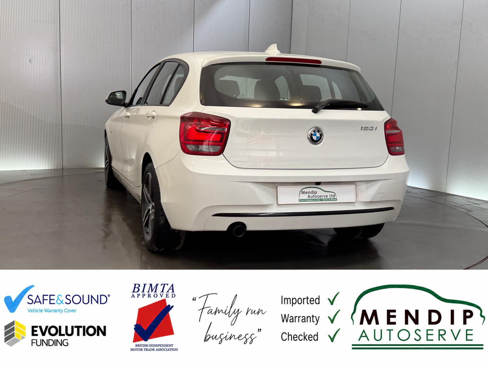 BMW 1 Series view 15