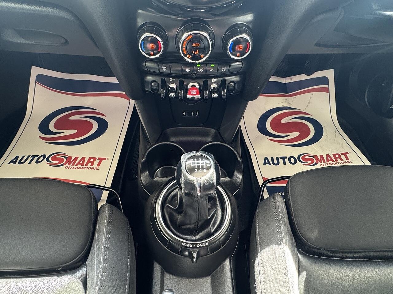 Mini Cooper view 16
