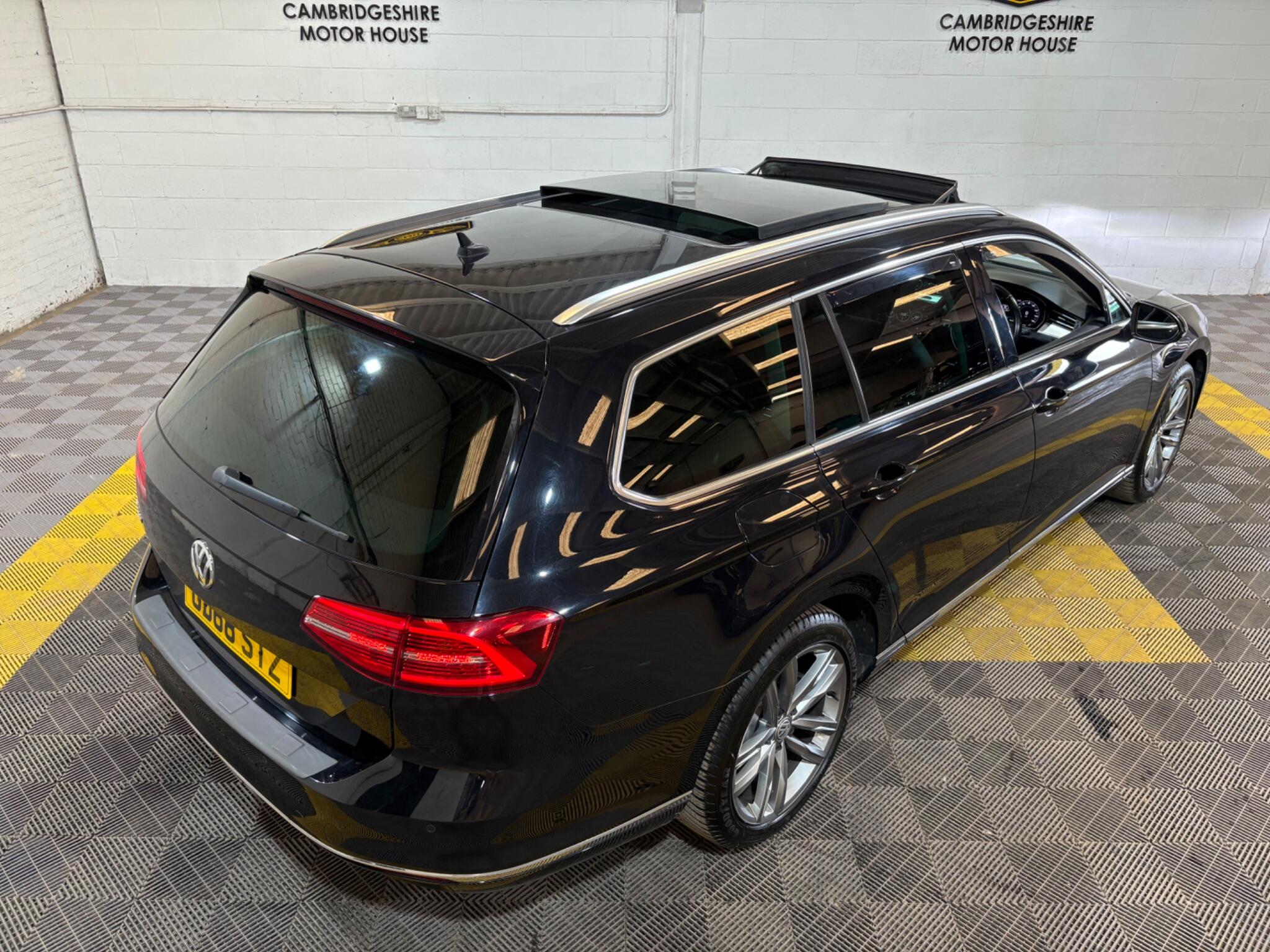 Volkswagen Passat view 39