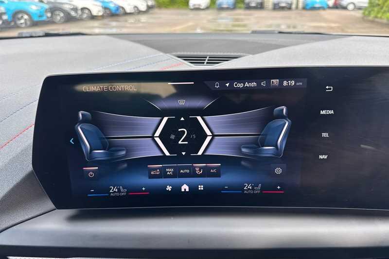 BMW 1 Series view 15