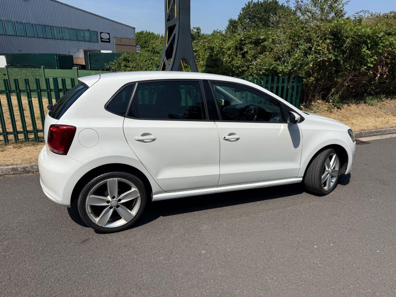 Volkswagen Polo view 14