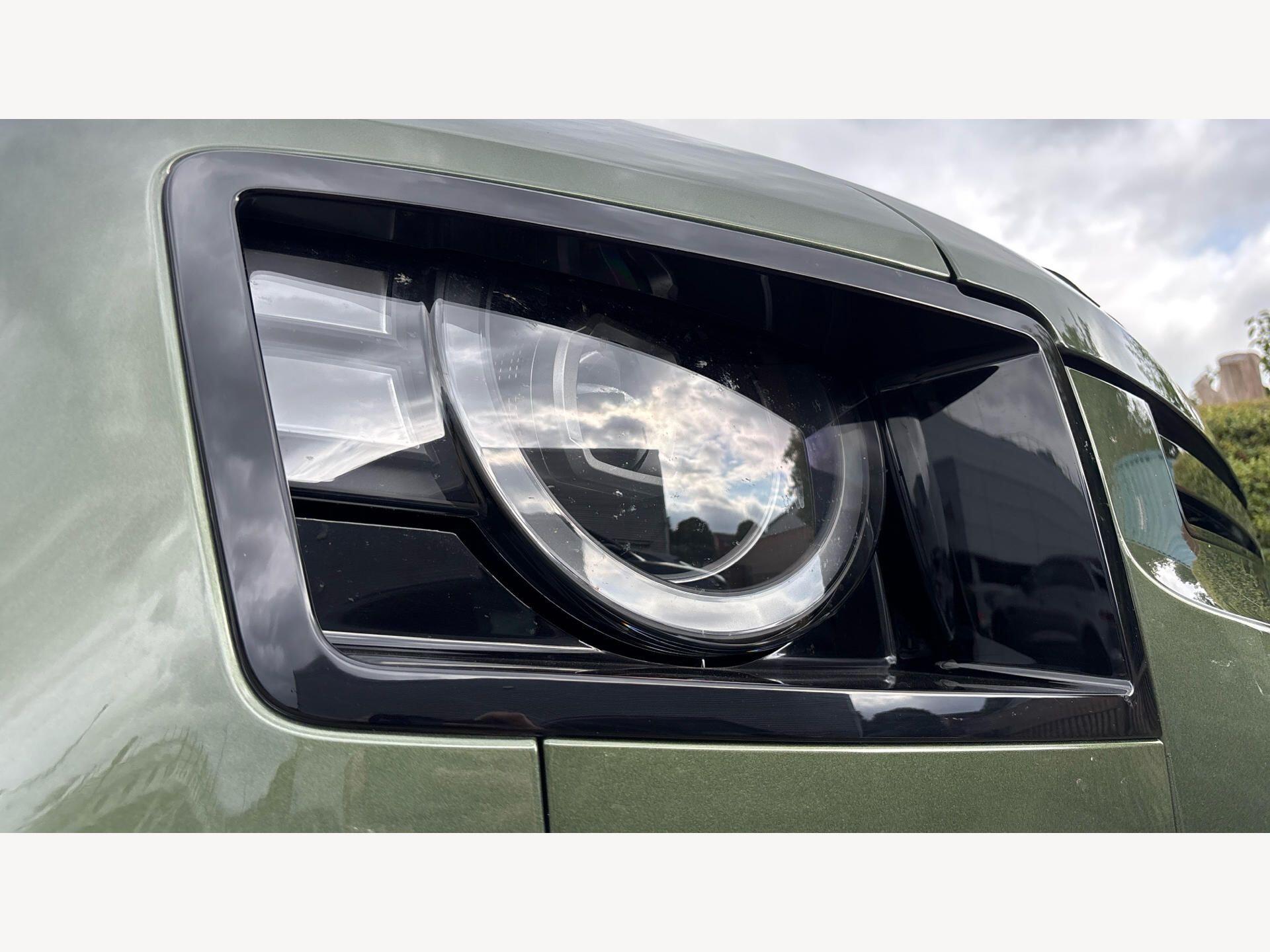 Land Rover Defender view 21